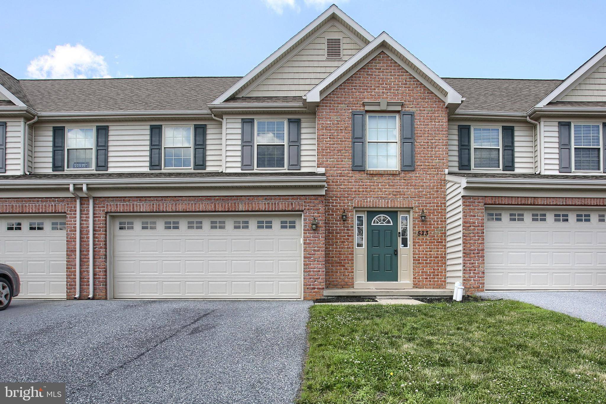 Mountville, PA 17554,523 HUNTINGTON DR