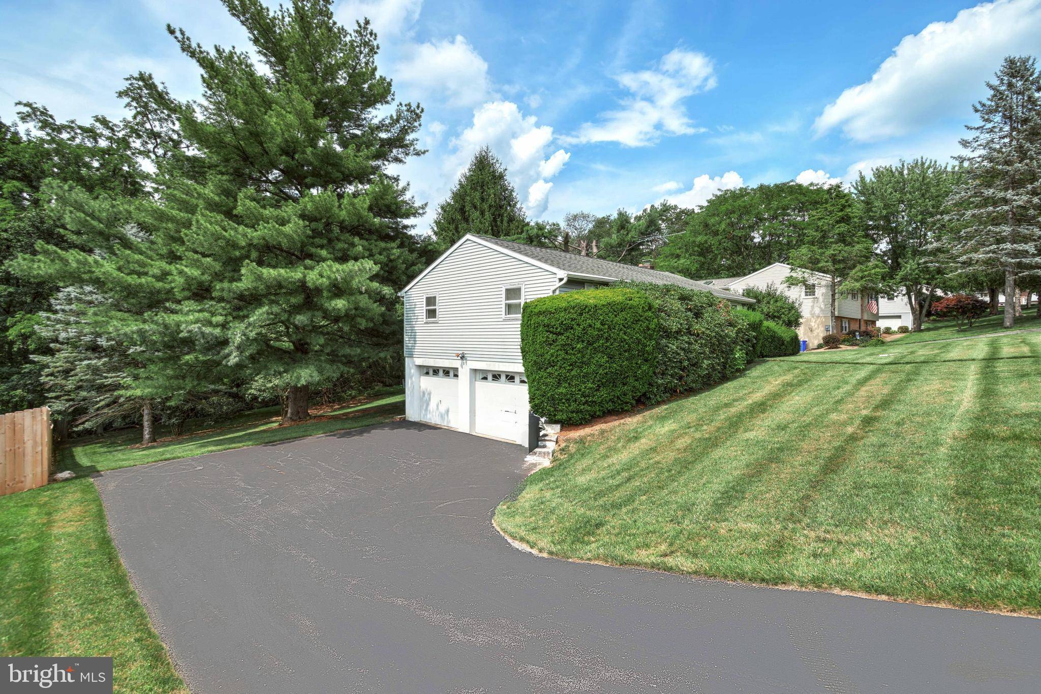 Dallastown, PA 17313,512 GARY DR