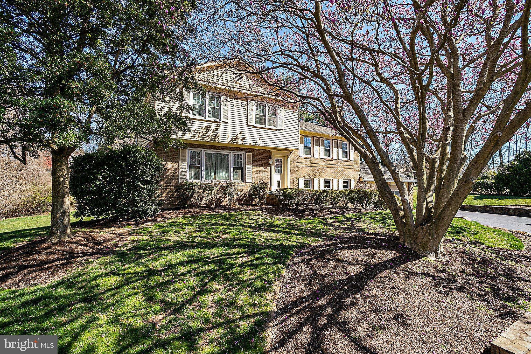 Mclean, VA 22102,1193 MEADOW GREEN LN