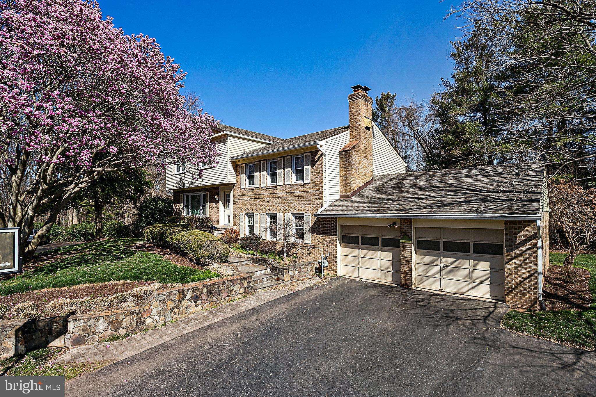 Mclean, VA 22102,1193 MEADOW GREEN LN