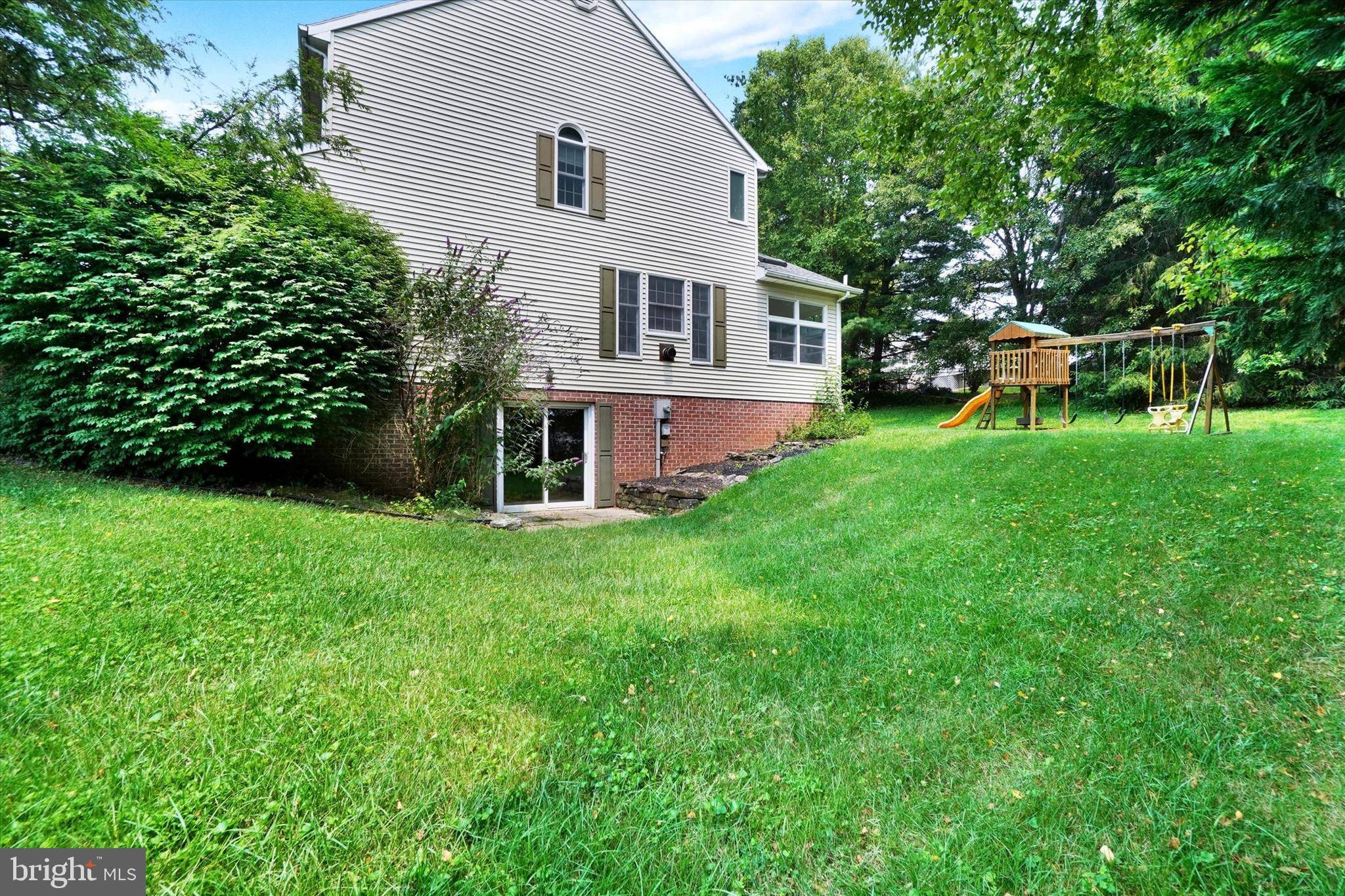 New Freedom, PA 17349,205 SUMMERS LN