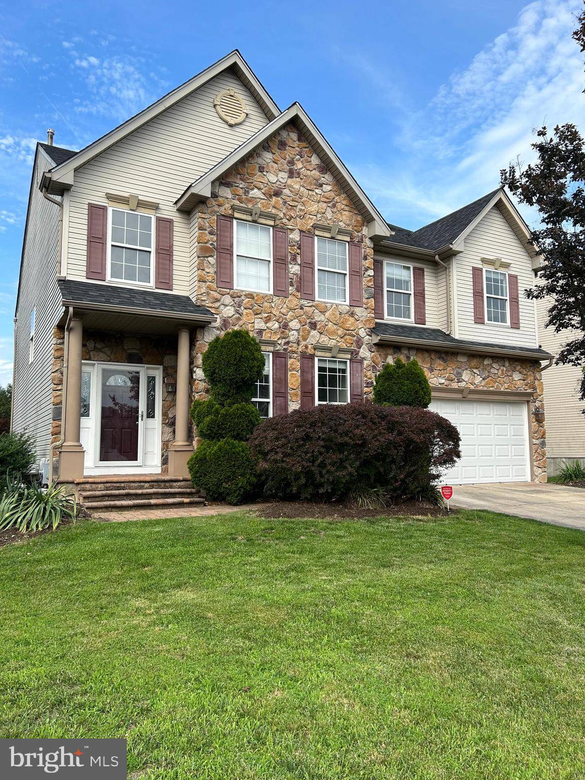 Delran, NJ 08075,20 INVERNESS DR