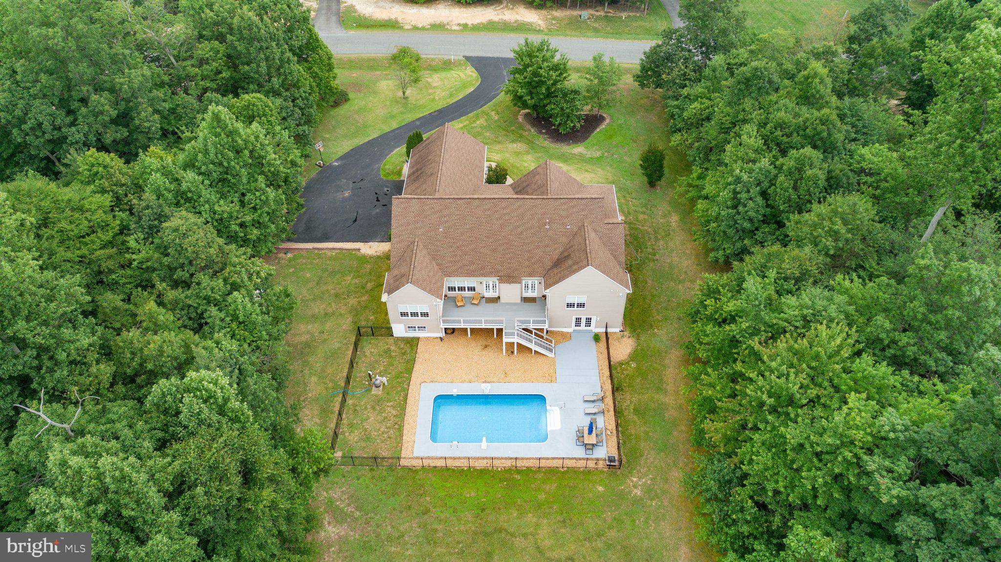 Fredericksburg, VA 22406,325 GENTLE BREEZE CIR