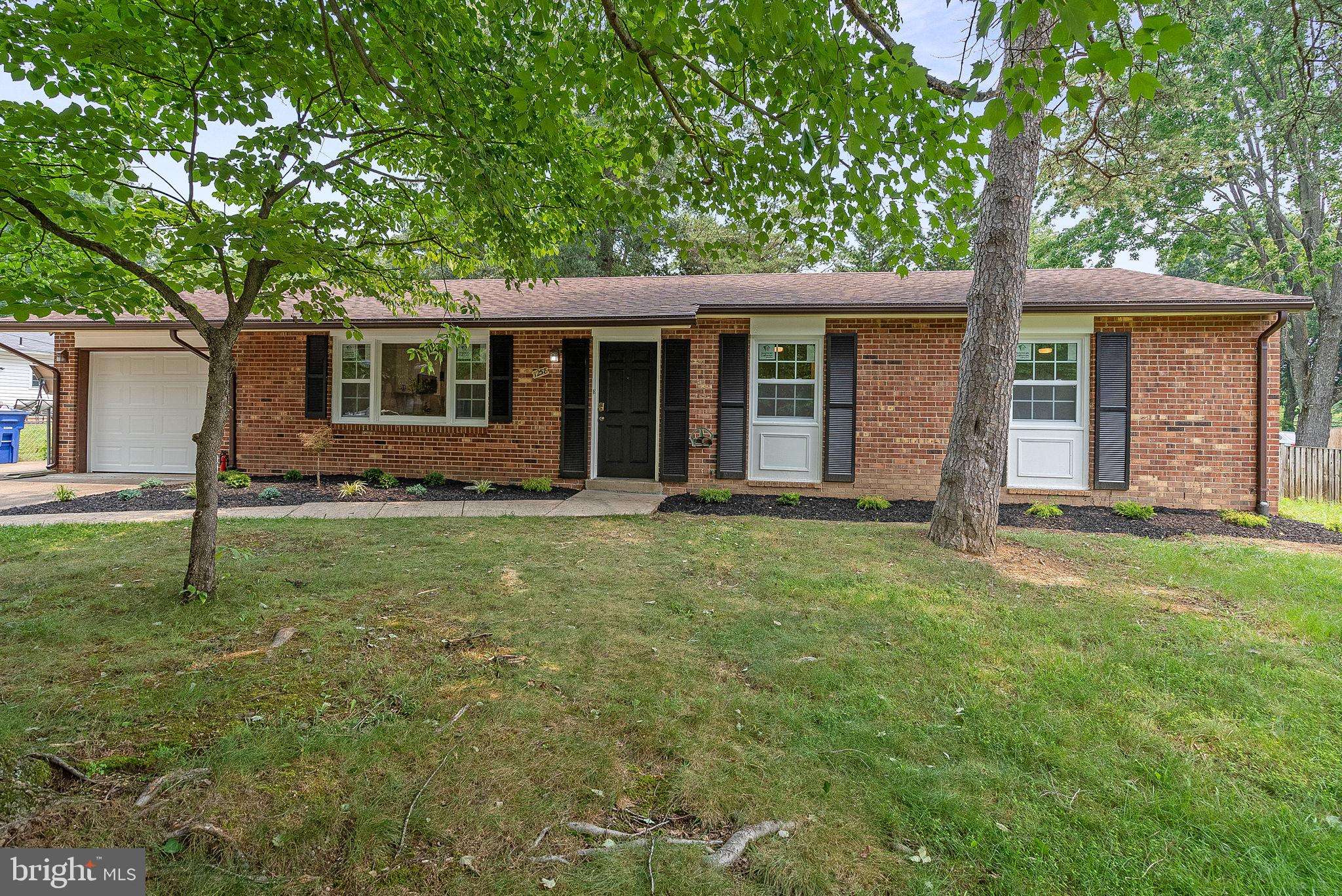 Herndon, VA 20170,1258 REDWOOD CT