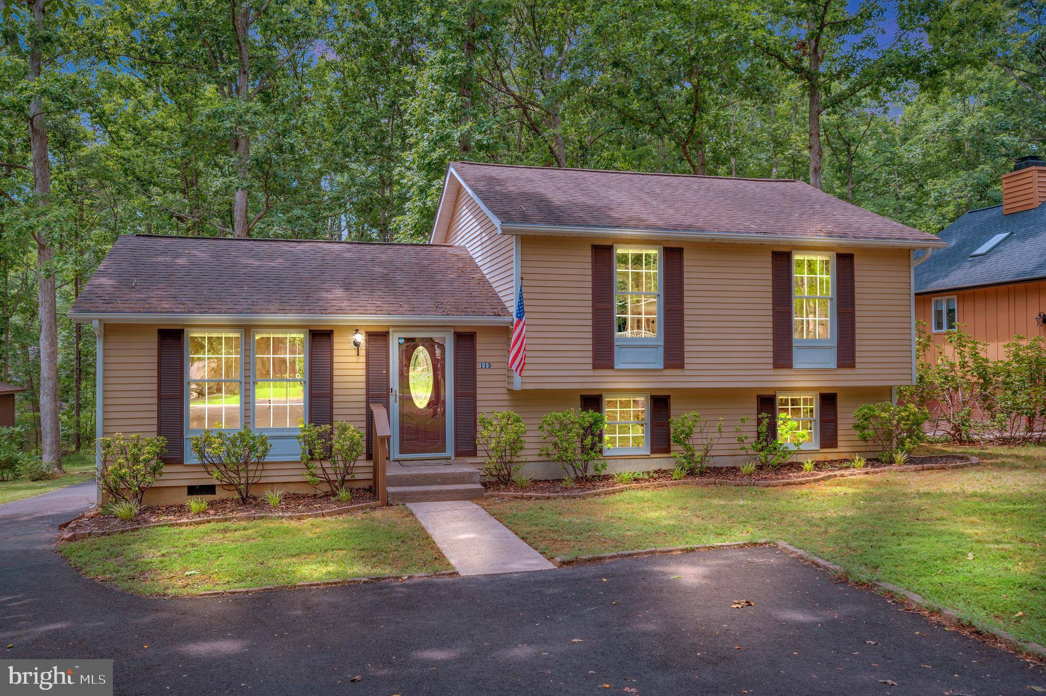 Locust Grove, VA 22508,113 MEADOWVIEW LN