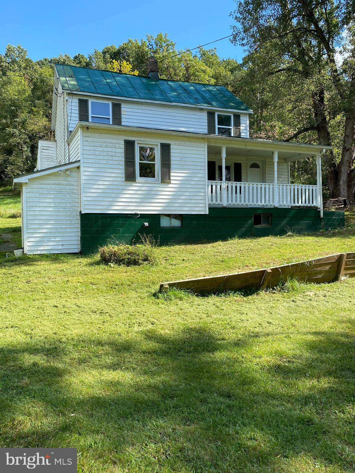 Rileyville, VA 22650,451 STEEP HOLLOW LN