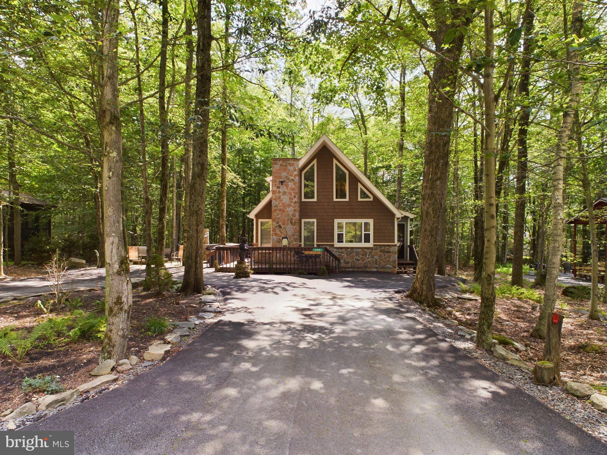 Pocono Lake, PA 18347,284 WYALUSING DR