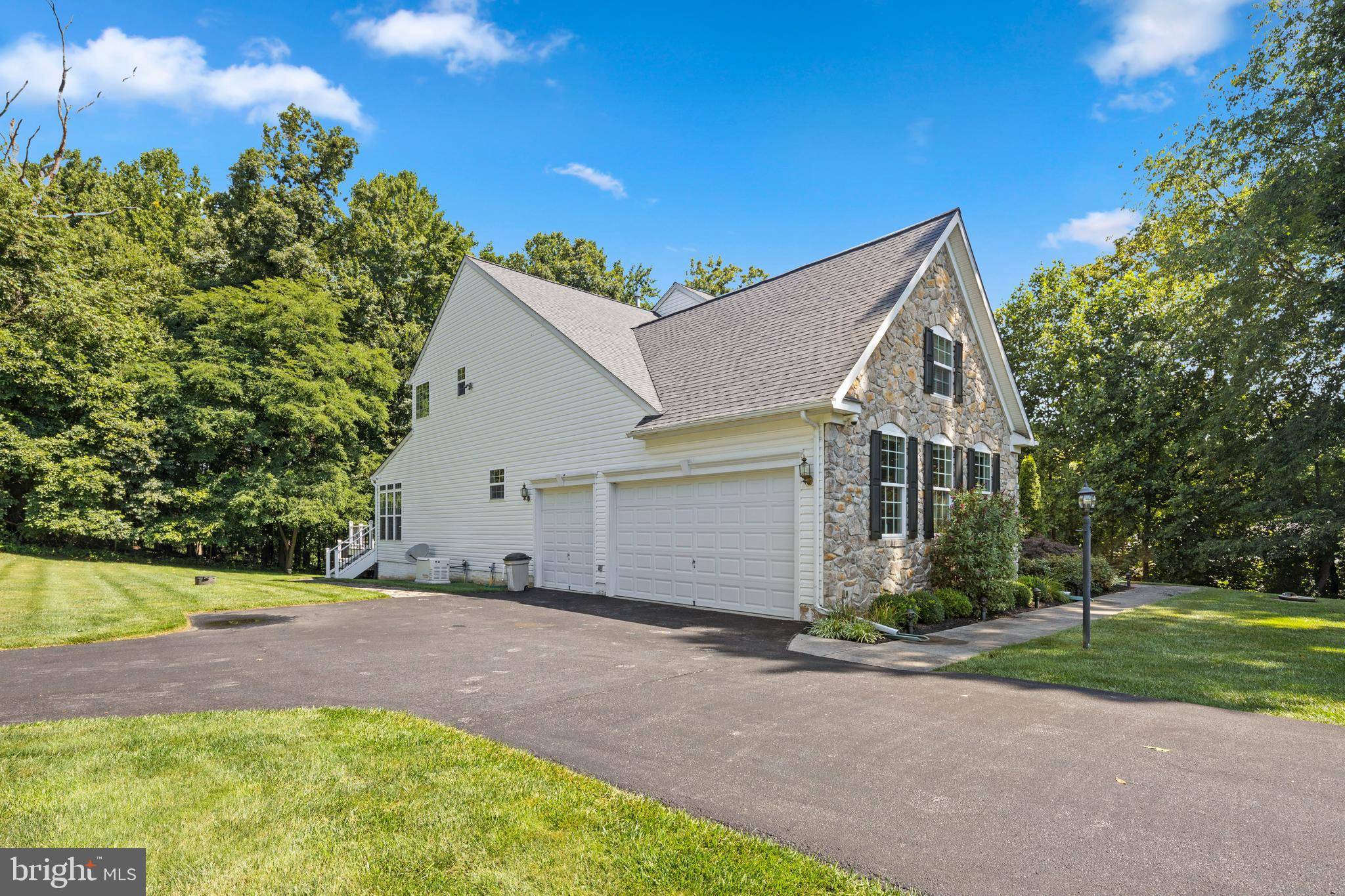 Freeland, MD 21053,4 BERKLEY CT