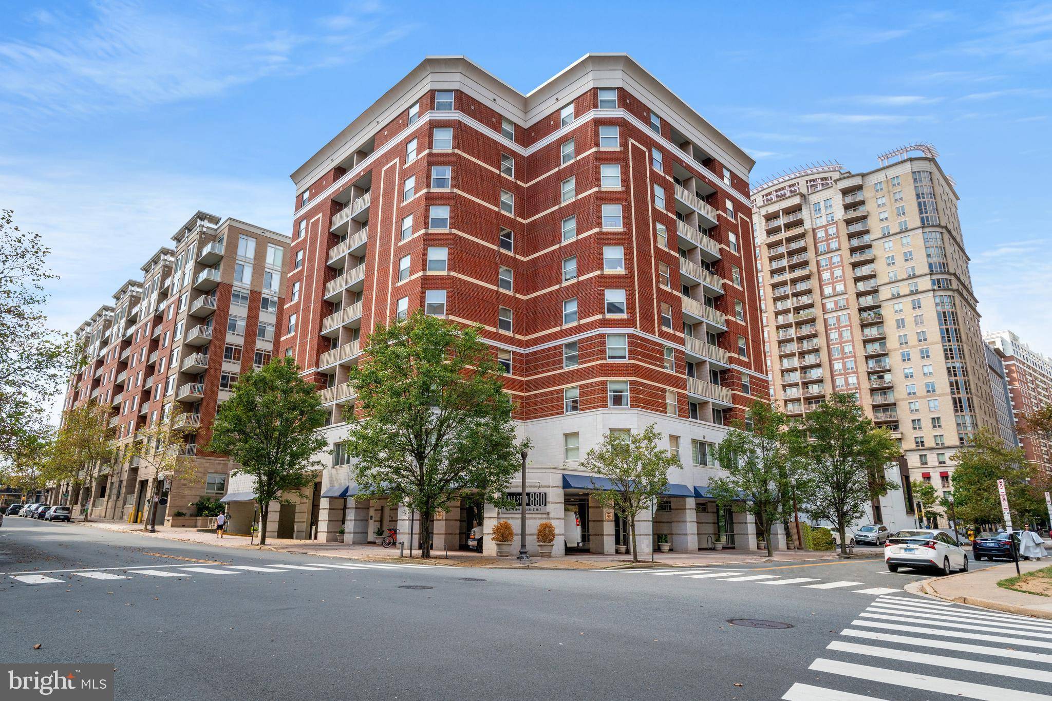 Arlington, VA 22203,880 N POLLARD ST #322