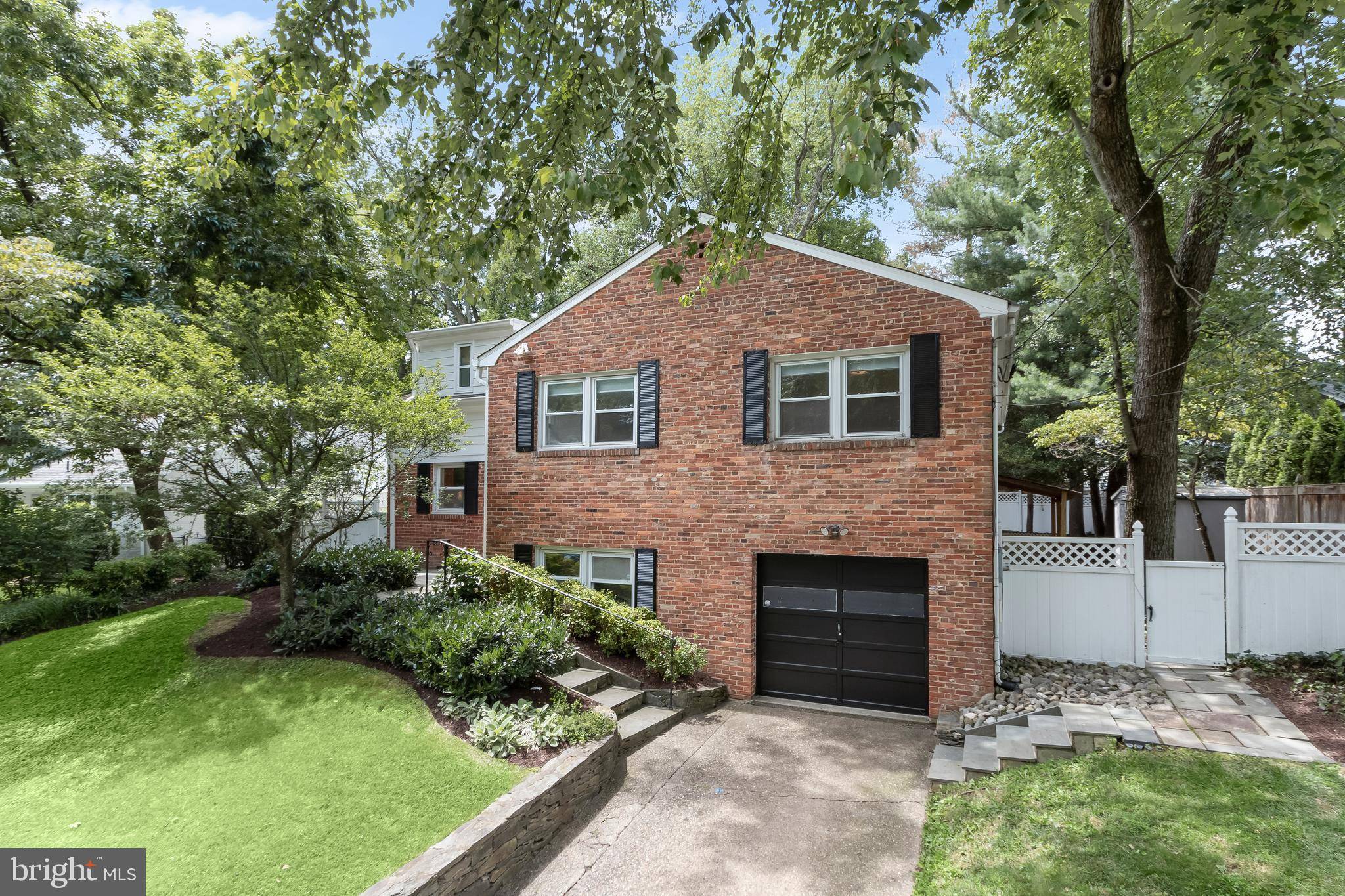 Bethesda, MD 20816,5110 BROOKEWAY DR