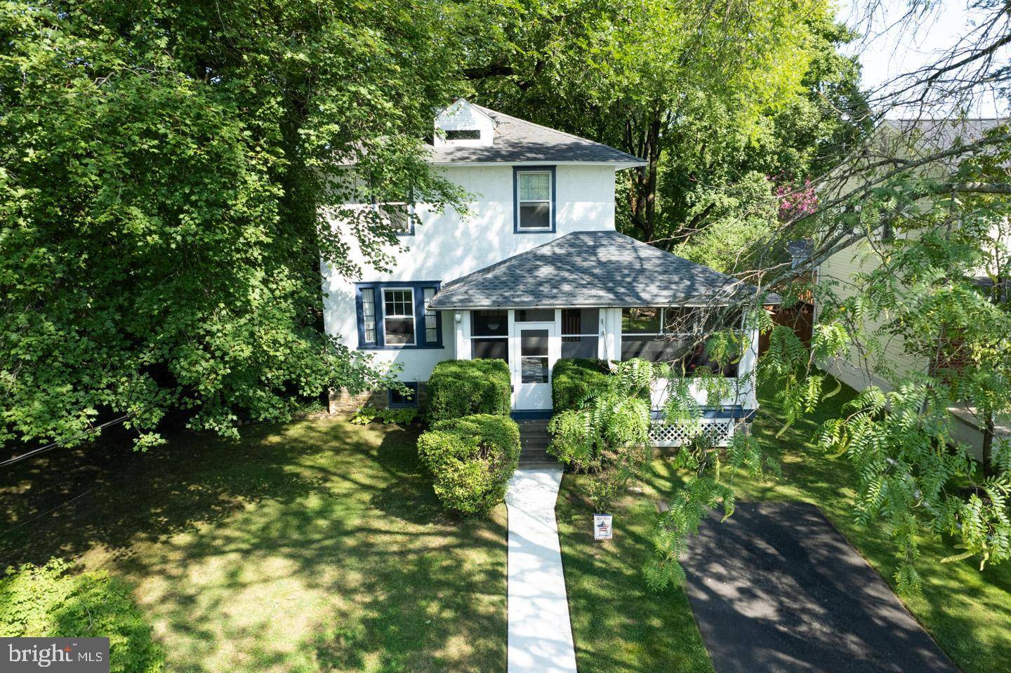 Secane, PA 19018,809 GREEN LN