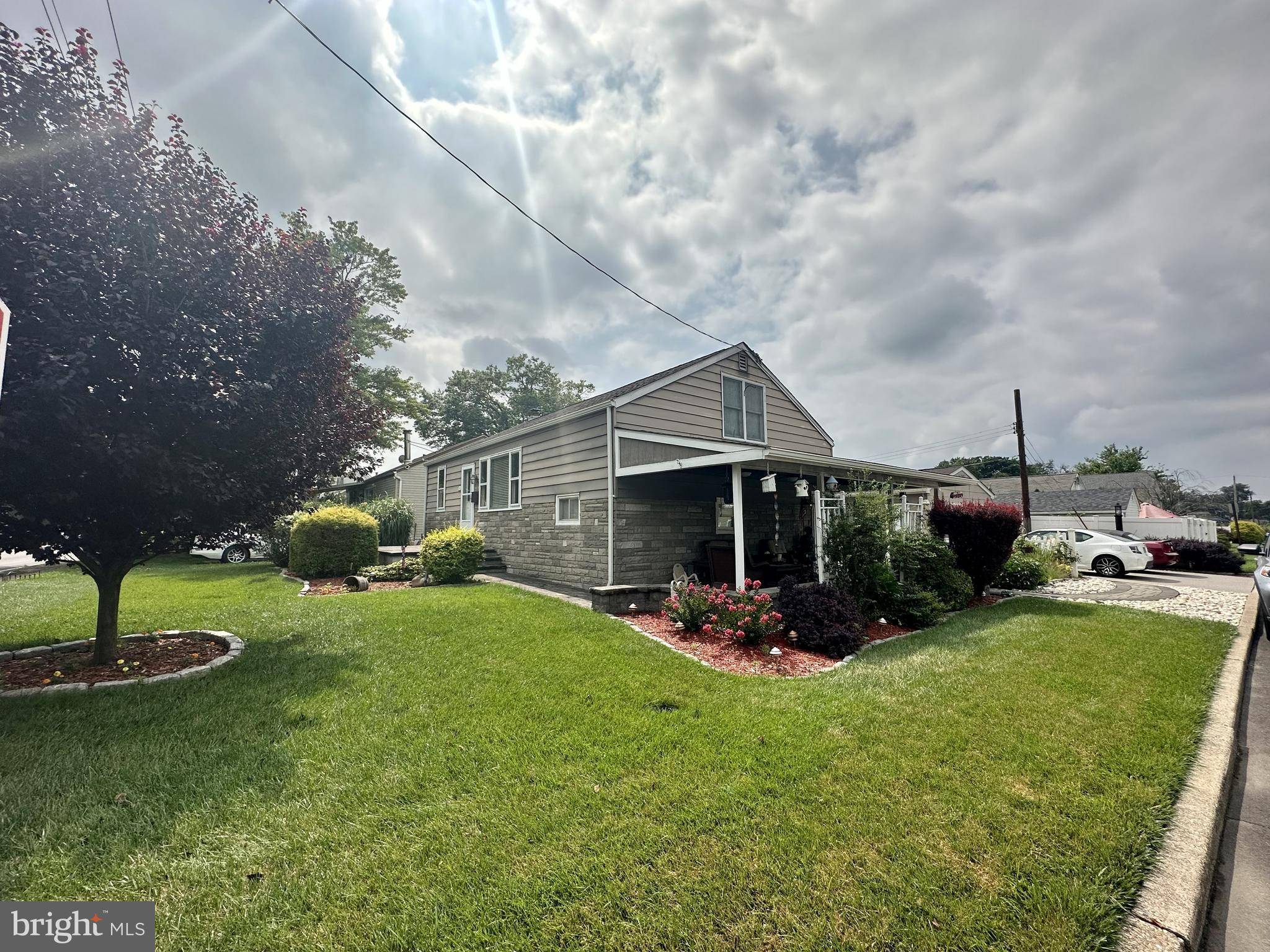 Levittown, PA 19057,24 MILL CREEK RD