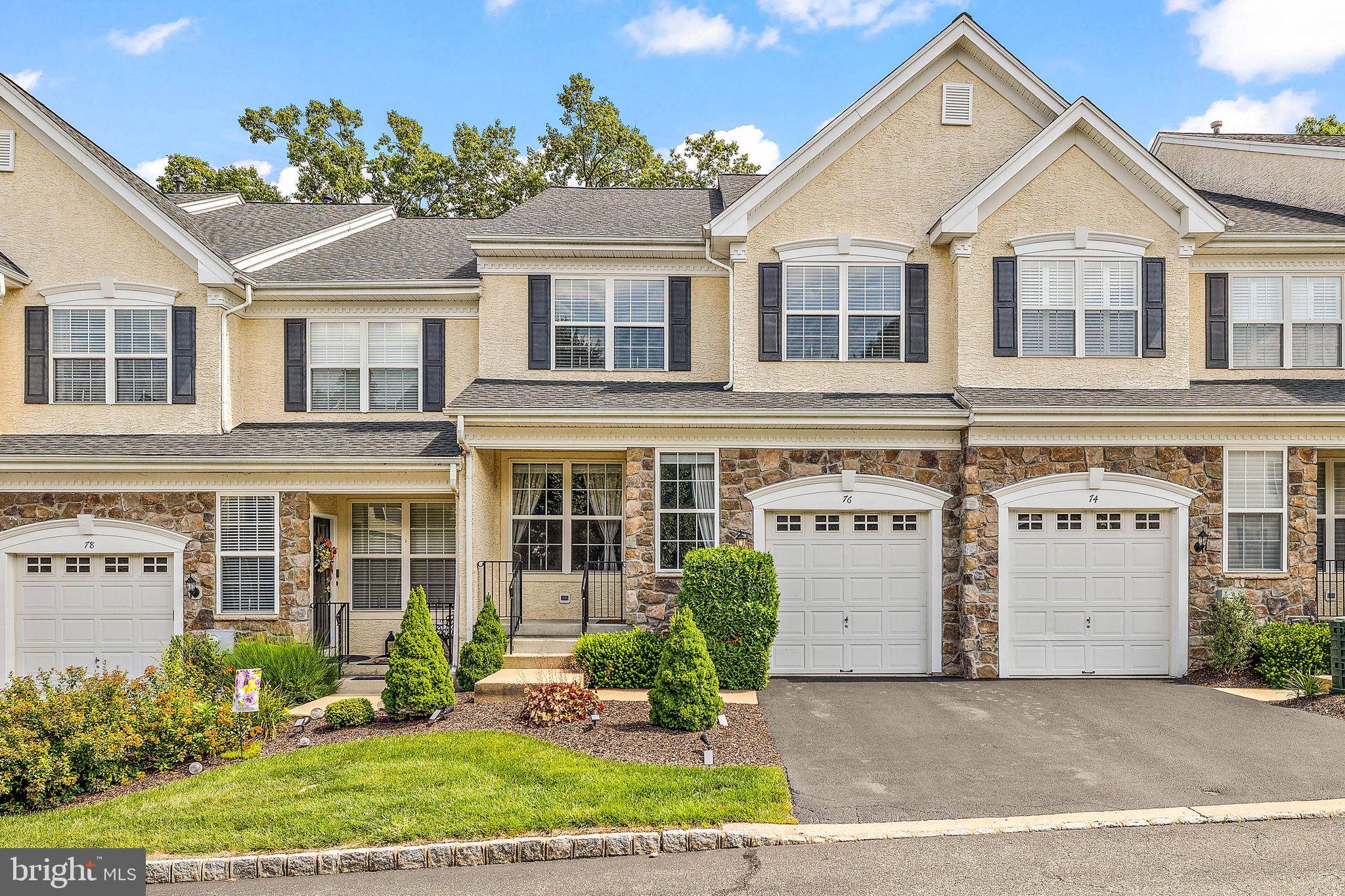 Newtown Square, PA 19073,76 LONGVIEW LN