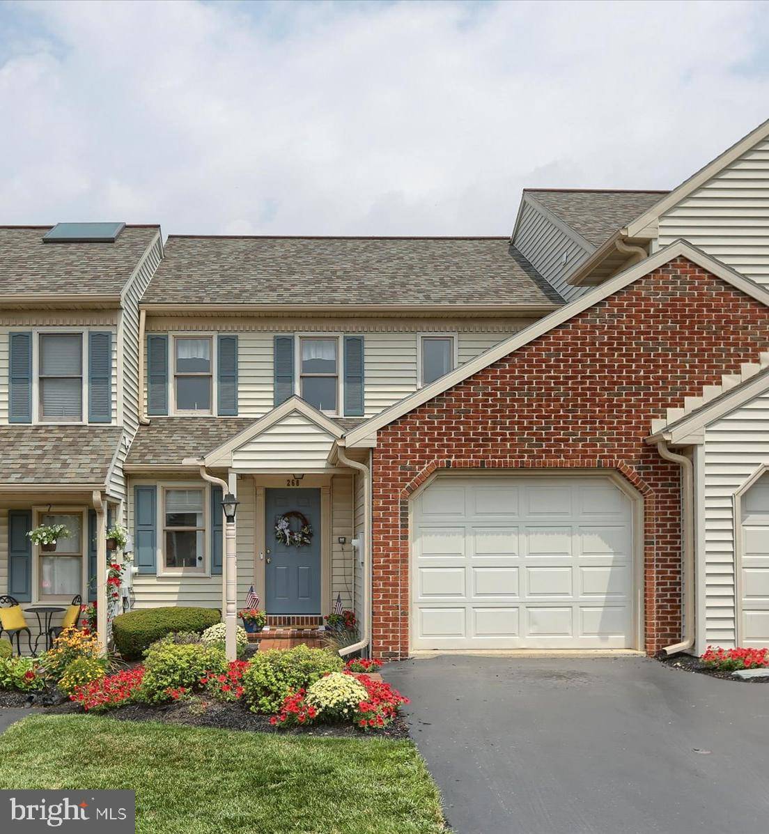 Ephrata, PA 17522,268 SAND CT