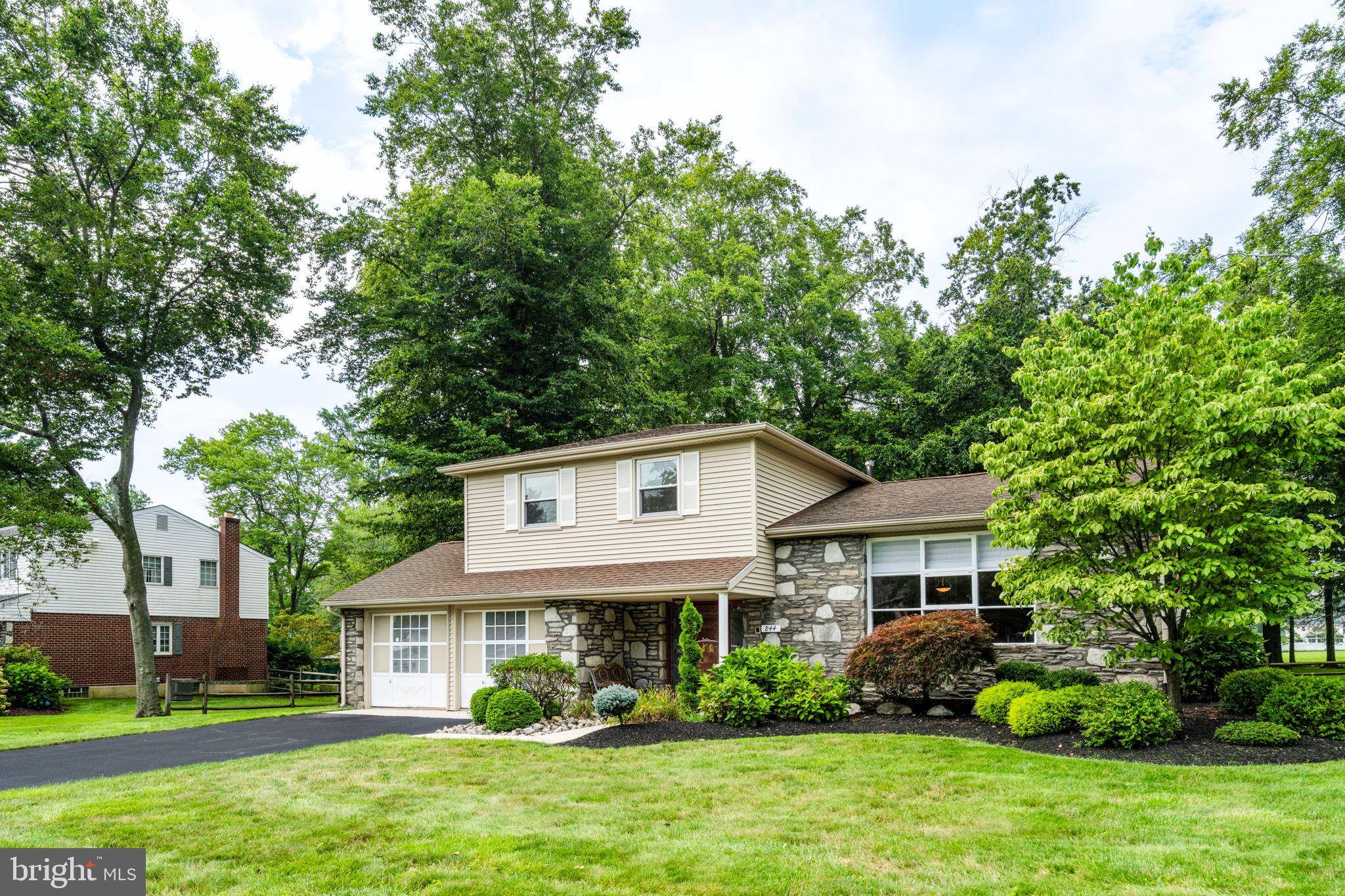 Huntingdon Valley, PA 19006,844 BROADMOOR RD