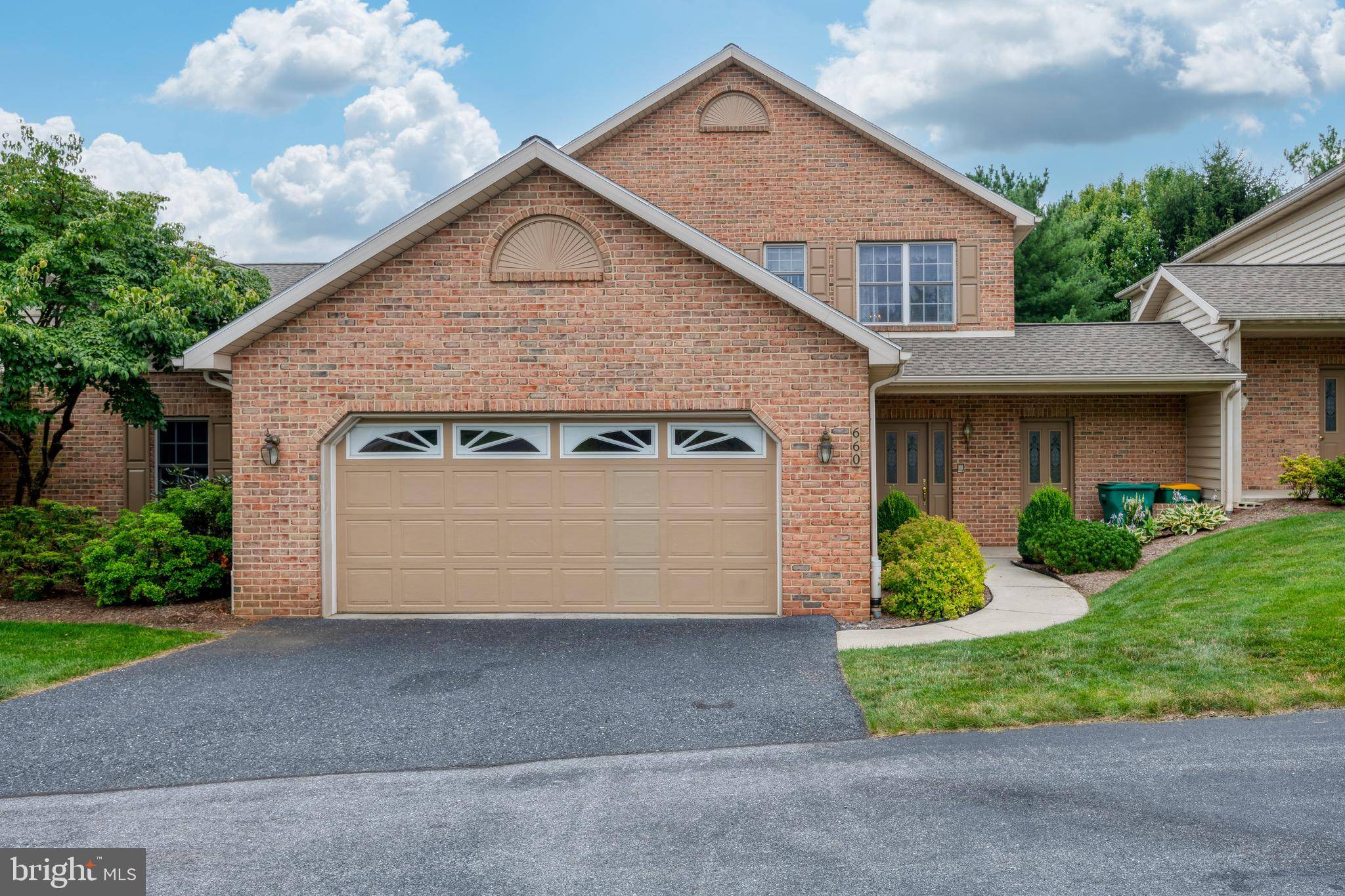 Hummelstown, PA 17036,660 HEIDEN DR