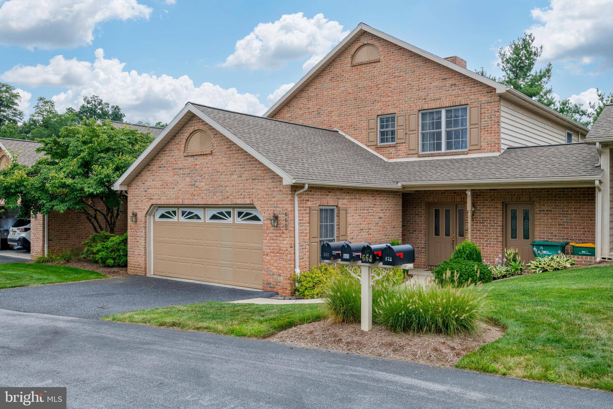 Hummelstown, PA 17036,660 HEIDEN DR