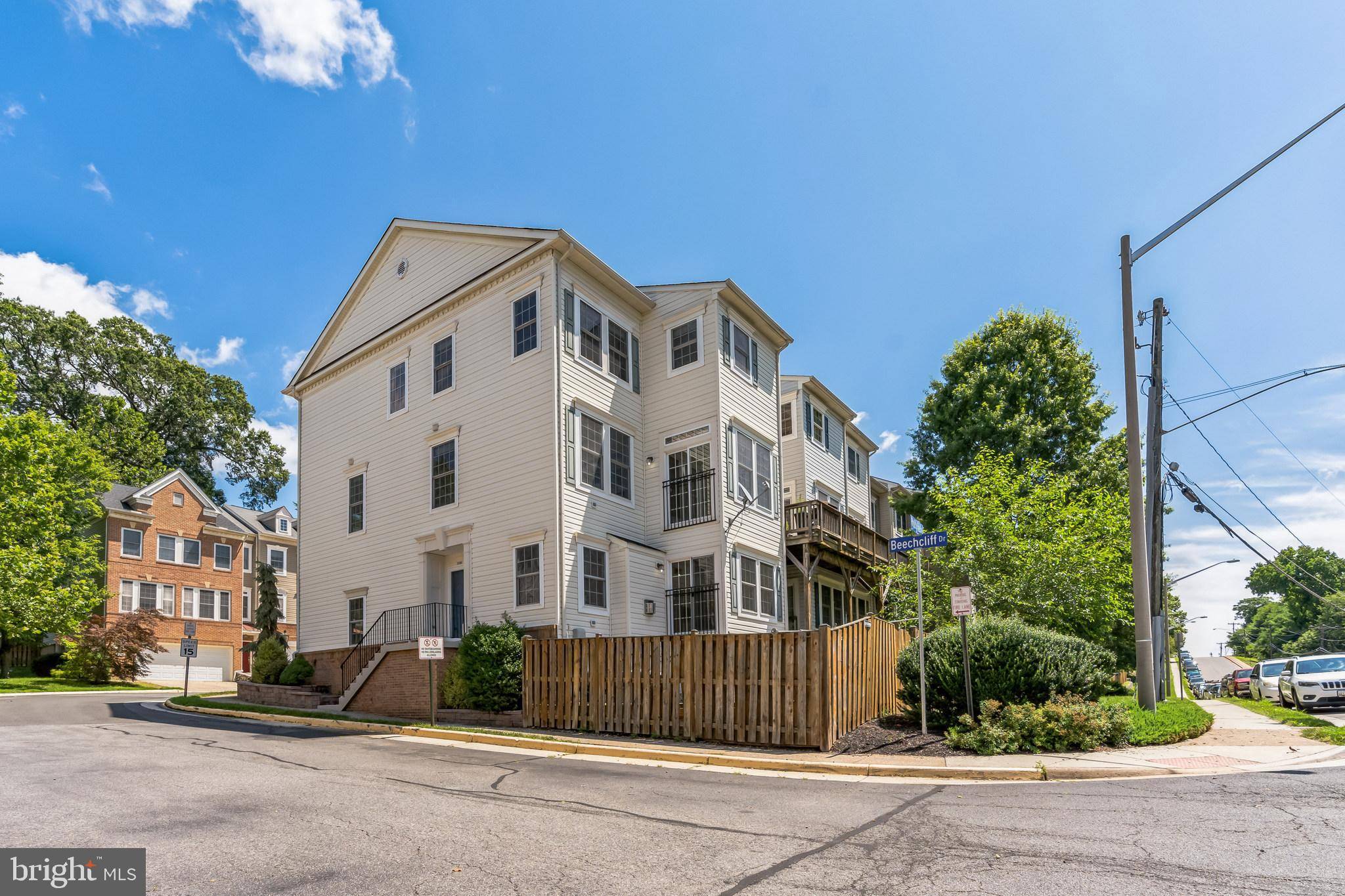 Alexandria, VA 22306,3389 BEECHCLIFF DR