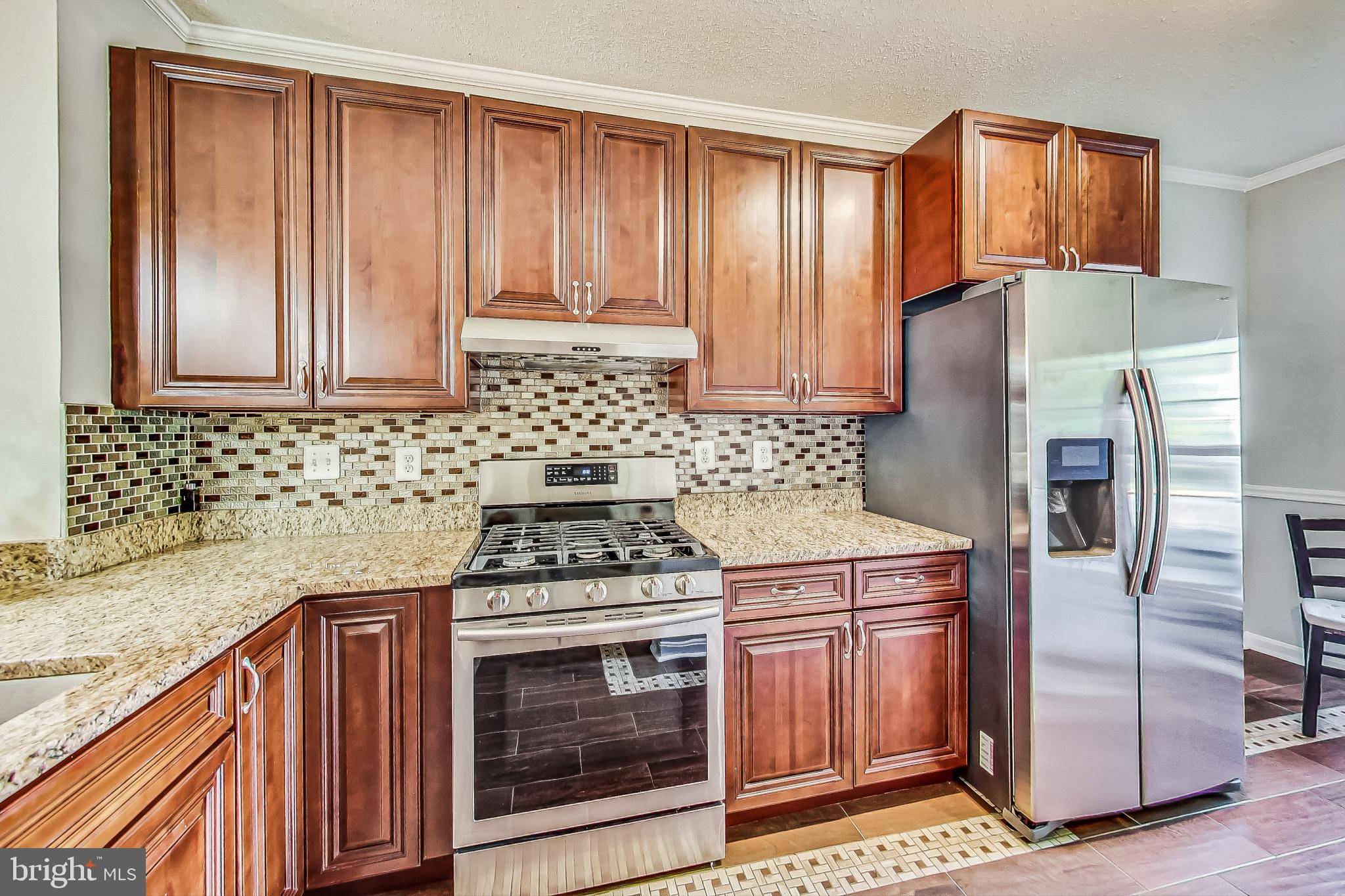 Alexandria, VA 22306,7131 STRAWN CT