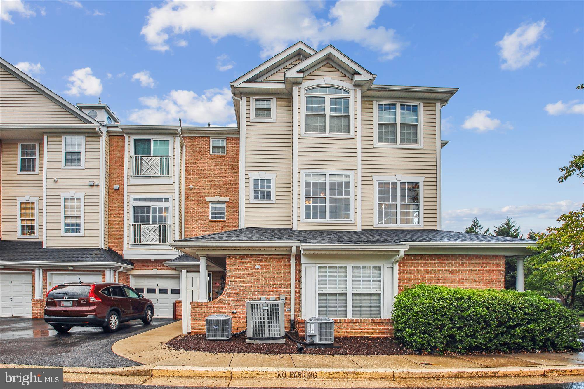 Edgewater, MD 21037,411 HAMLET CLUB DR #207