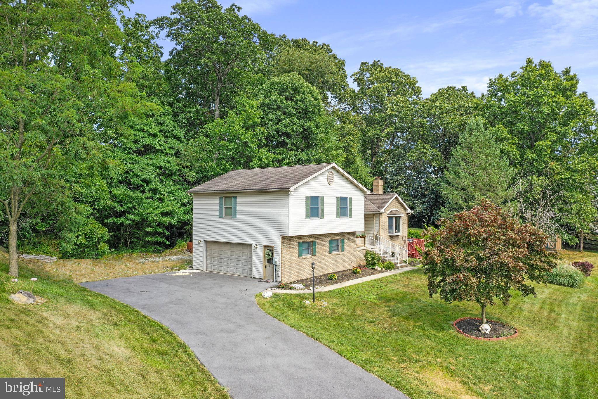 Fairfield, PA 17320,2 SUSAN TRL