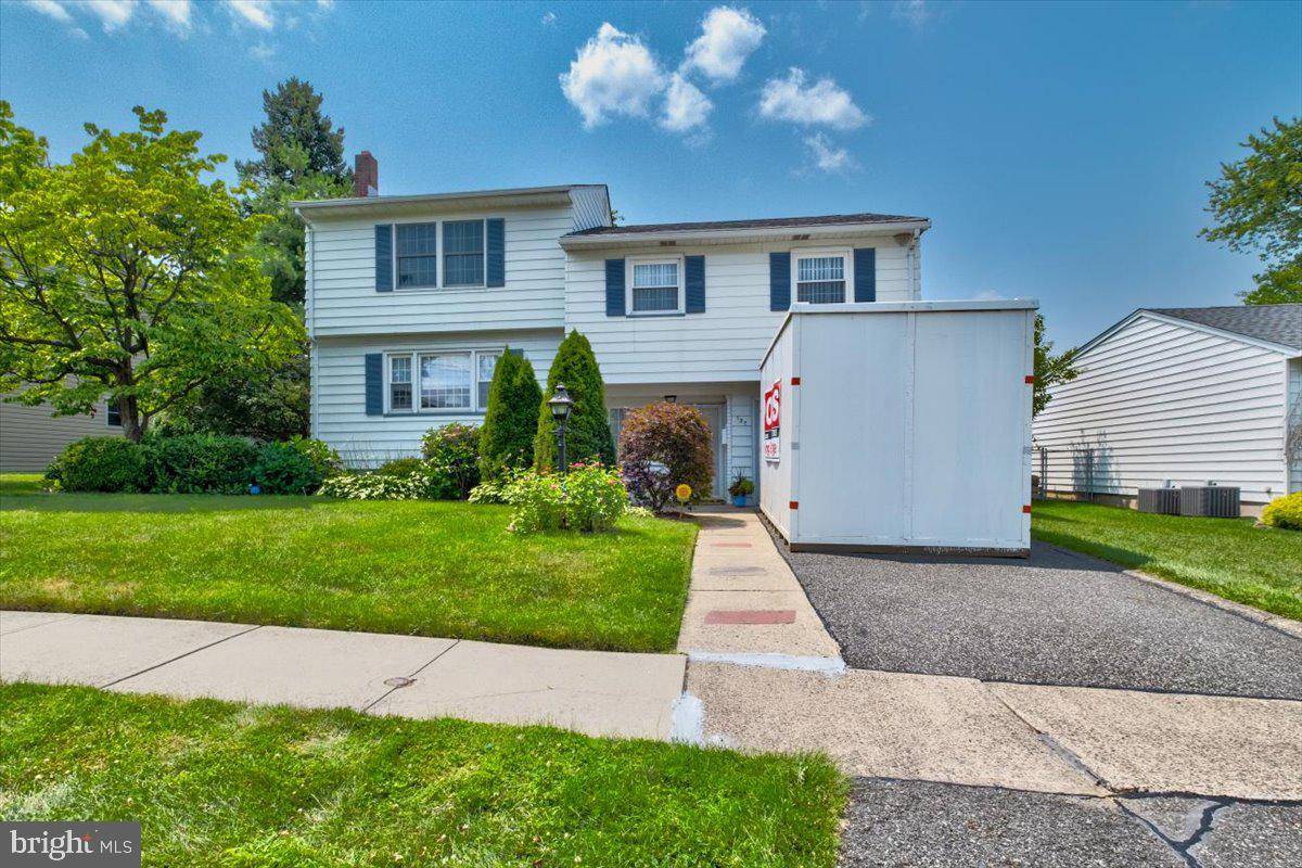 Clifton, NJ 07013,137 ABBE LN