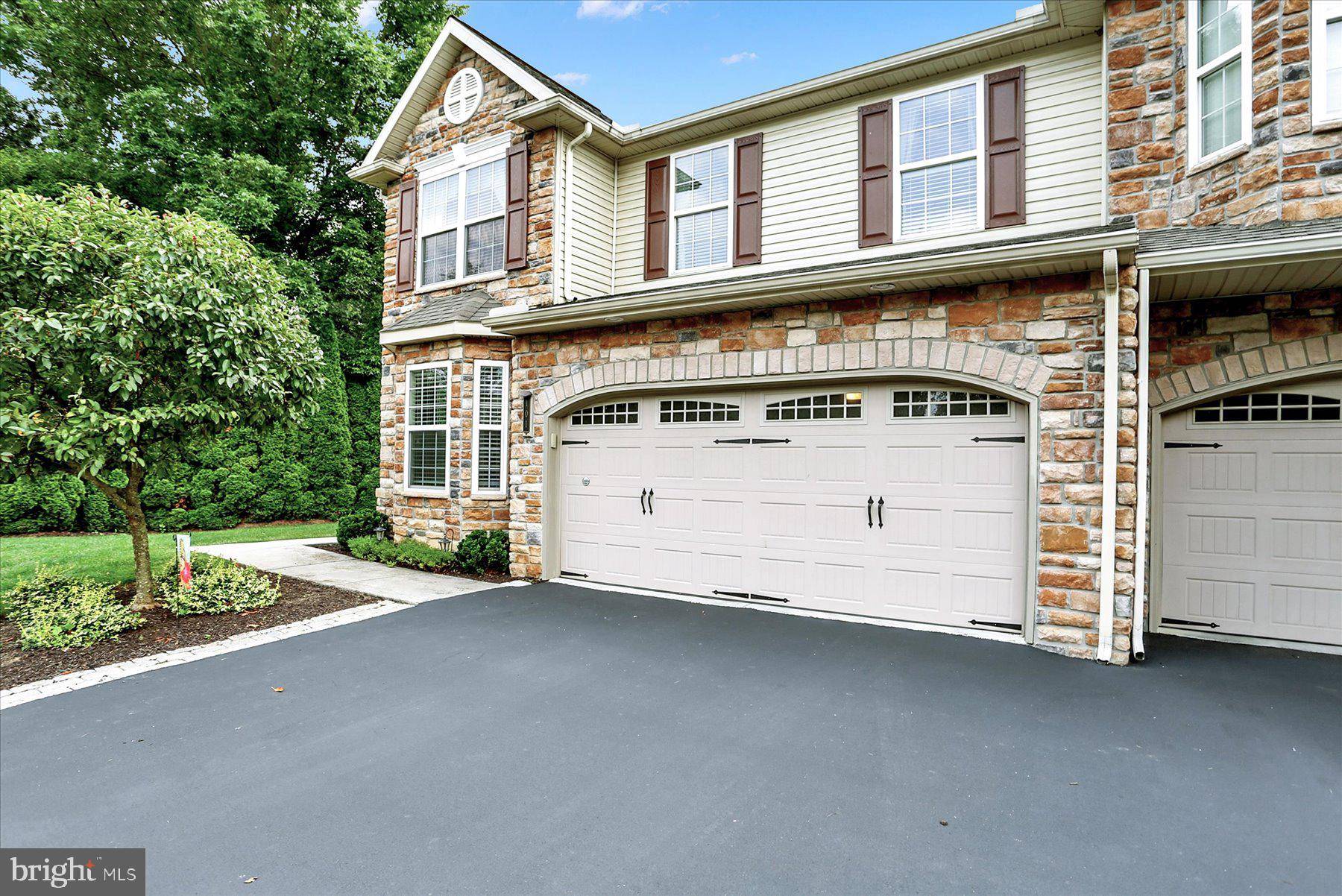 Mechanicsburg, PA 17050,101 PIN OAK CT