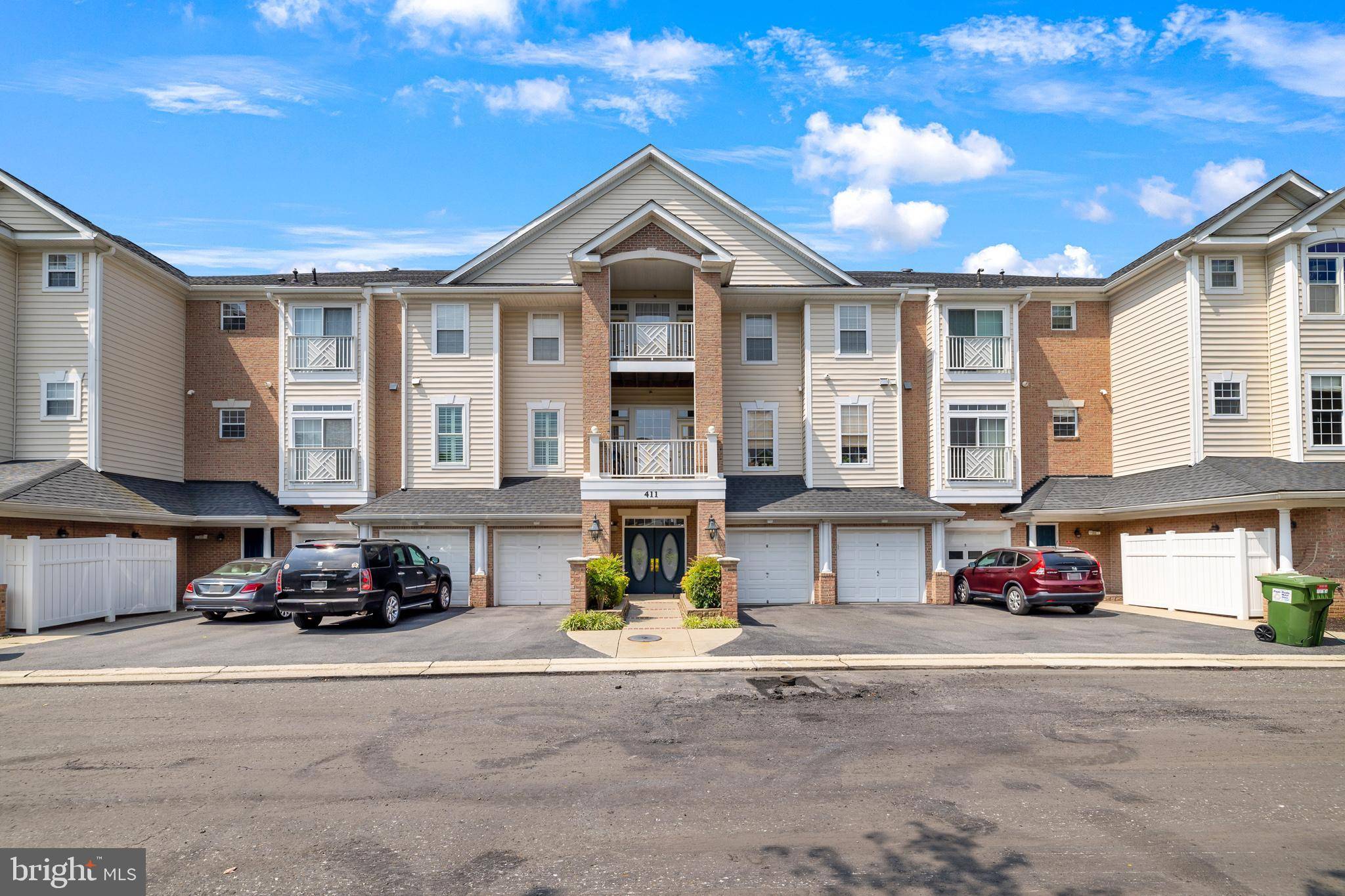 Edgewater, MD 21037,411 HAMLET CLUB DR #104