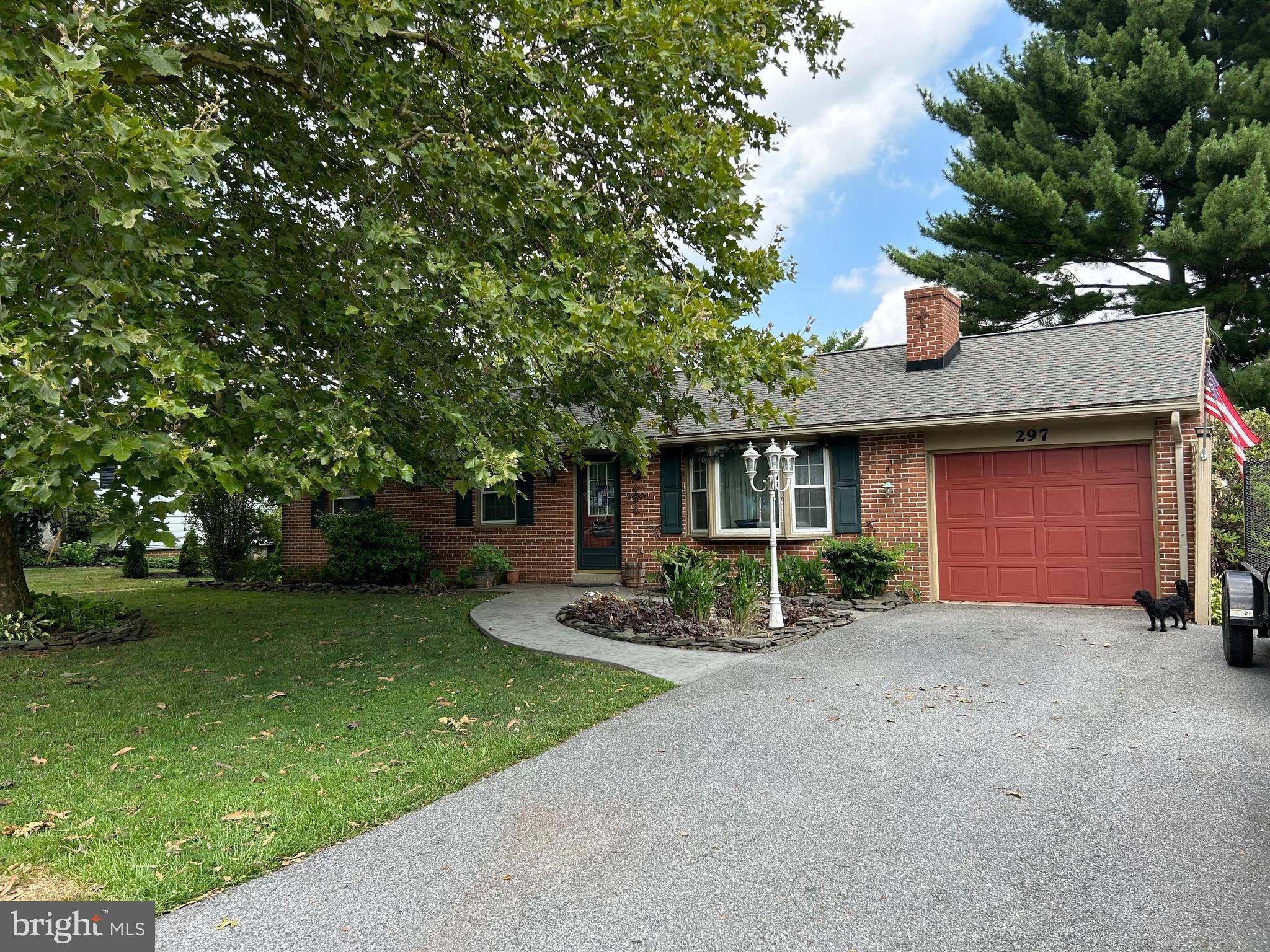 Leola, PA 17540,297 BAREVIEW DR