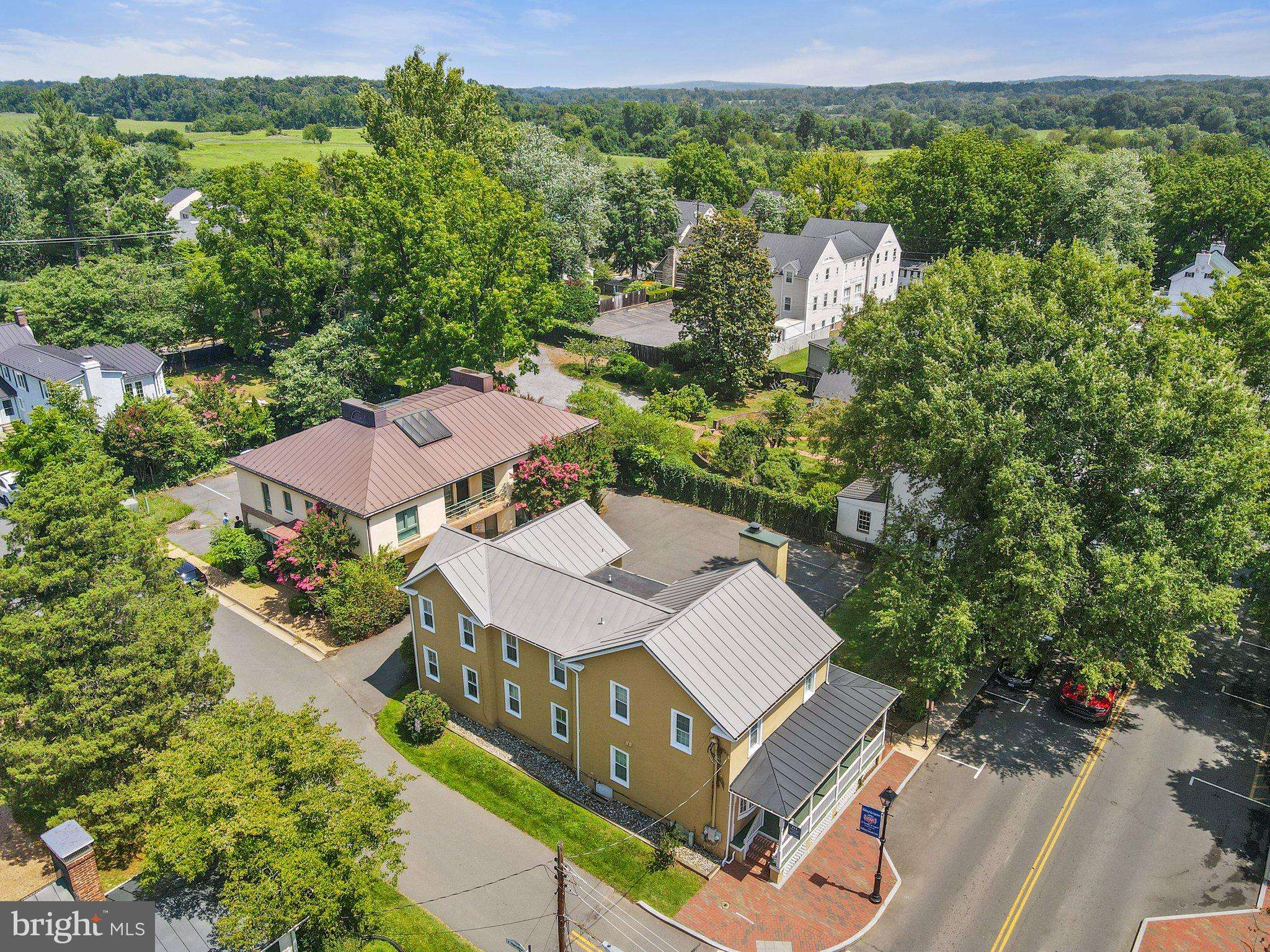 Middleburg, VA 20117,200 E WASHINGTON ST