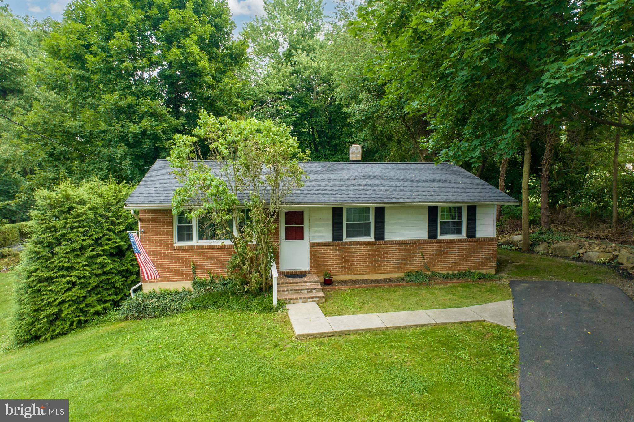 Honey Brook, PA 19344,950 DAMPMAN RD