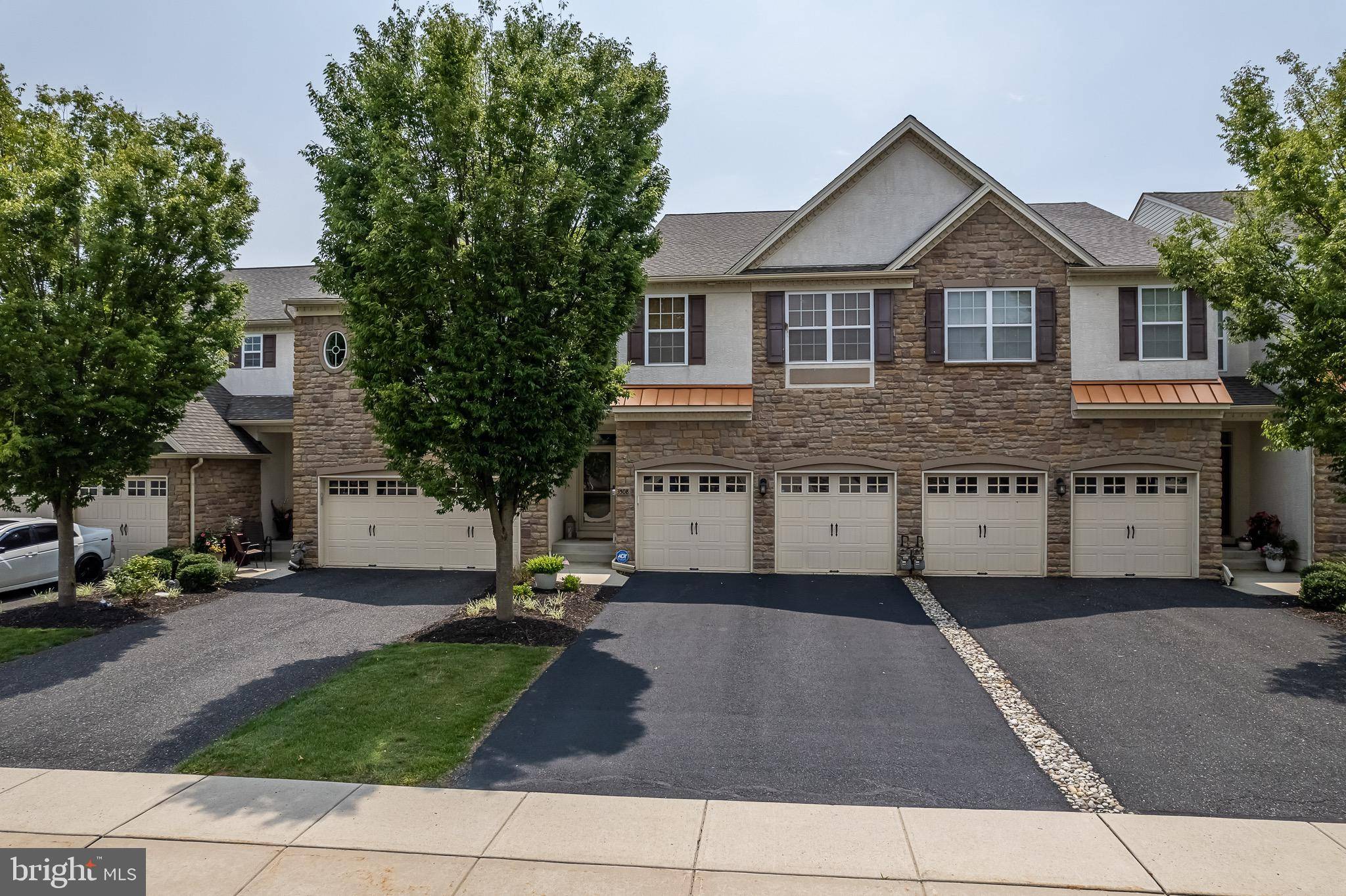 Emmaus, PA 18049,3508 LENAPE LN