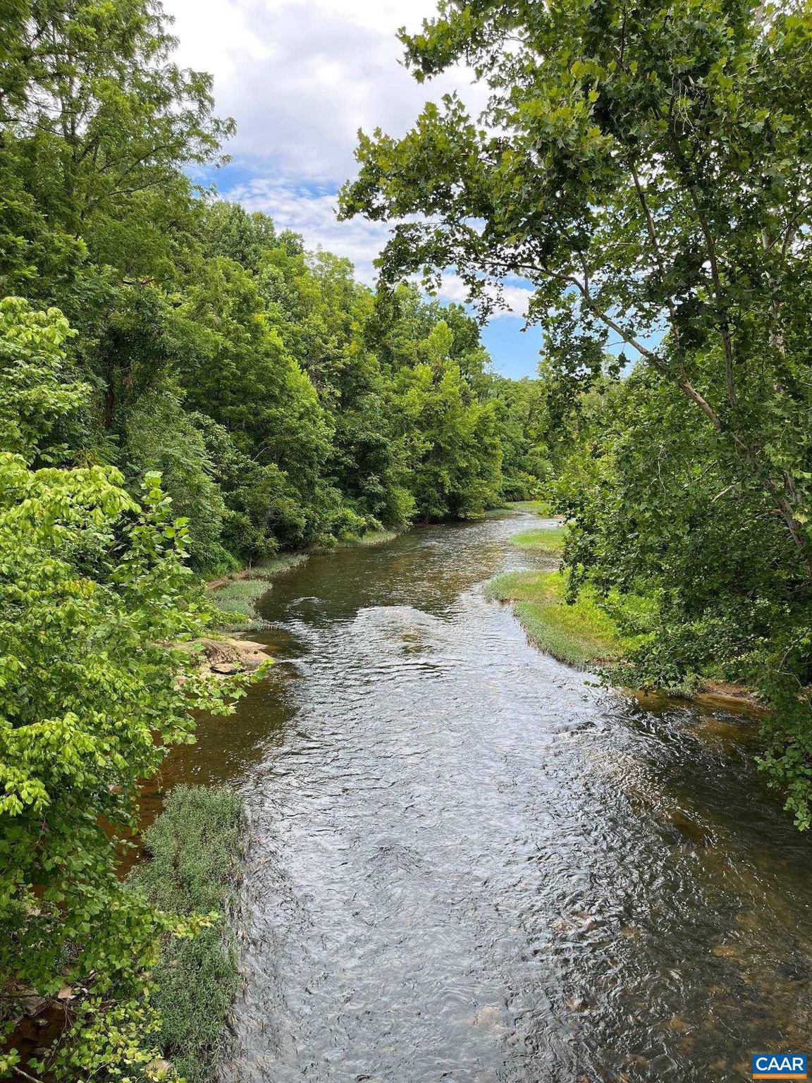 Schuyler, VA 22969,399 ROCKFISH CROSSING