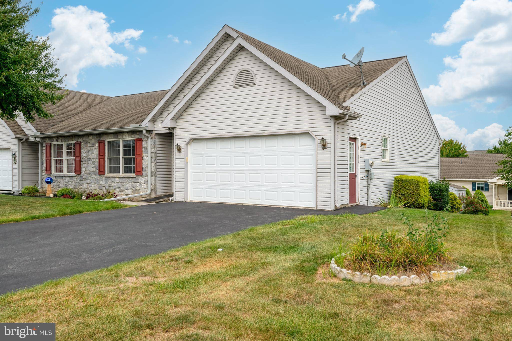 Mount Joy, PA 17552,2163 WEEPING WILLOW LN