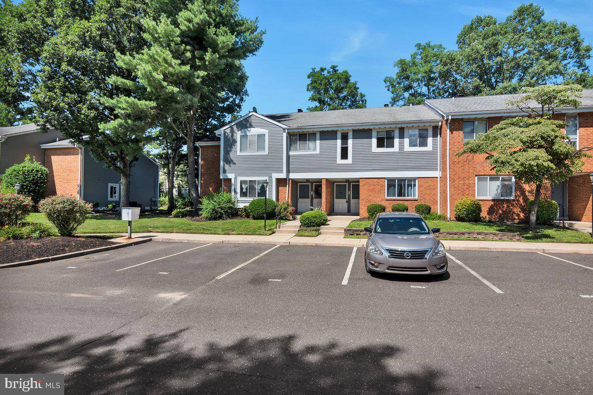 Mount Laurel, NJ 08054,506-A MULBERRY CV