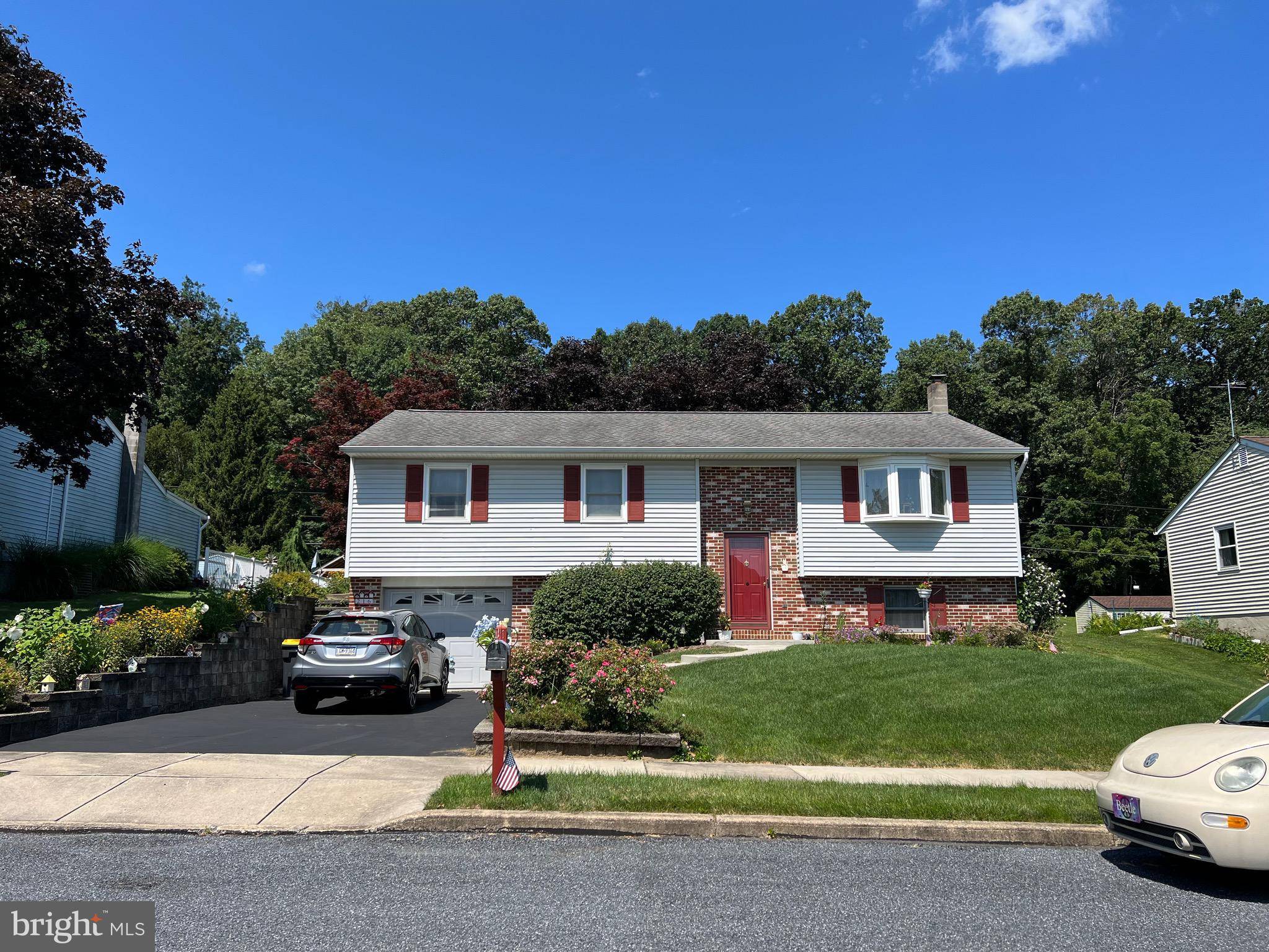 Robesonia, PA 19551,216 DIPLOMAT DR