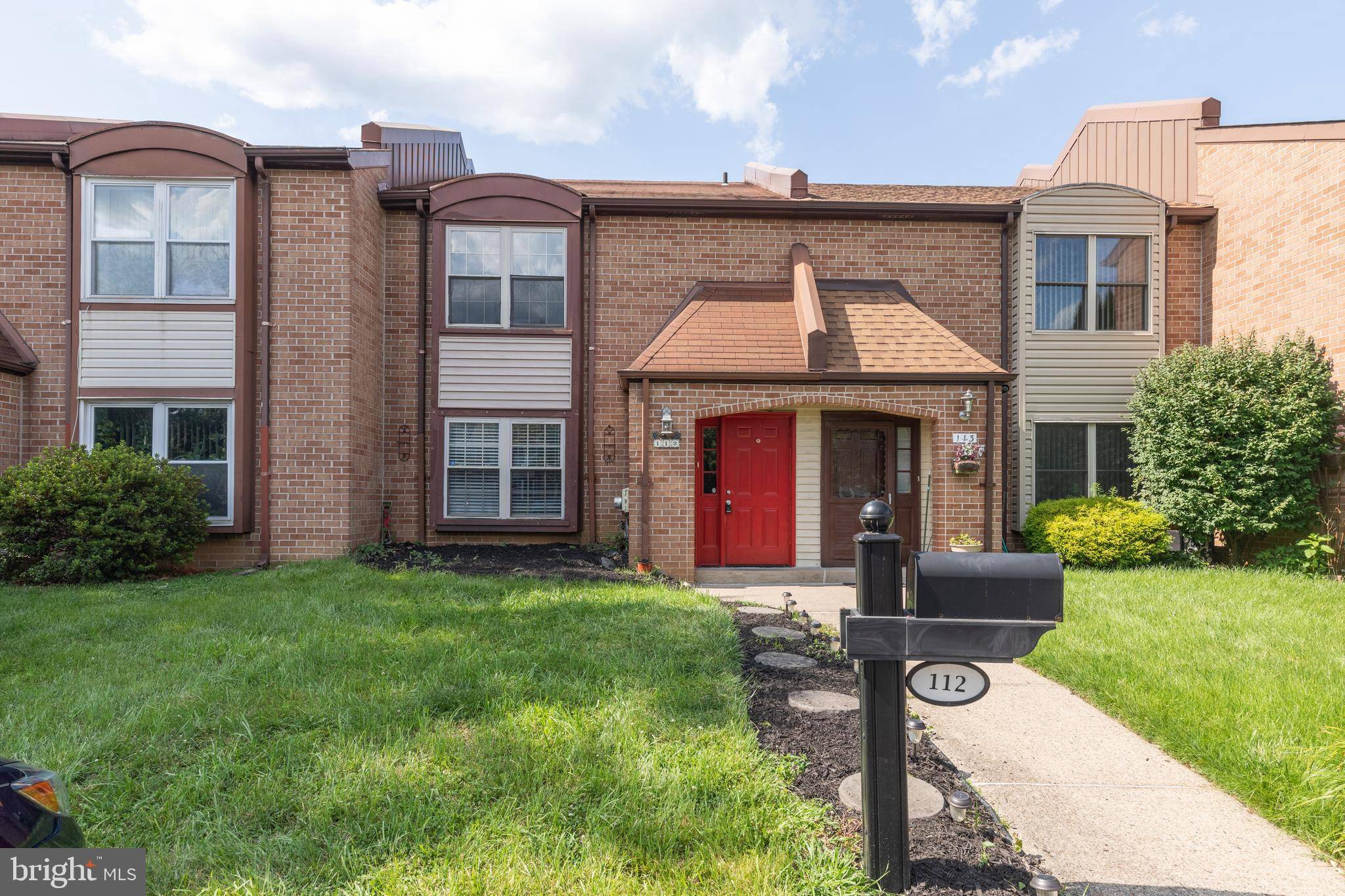 Langhorne, PA 19047,112 HOLLYBROOKE DR