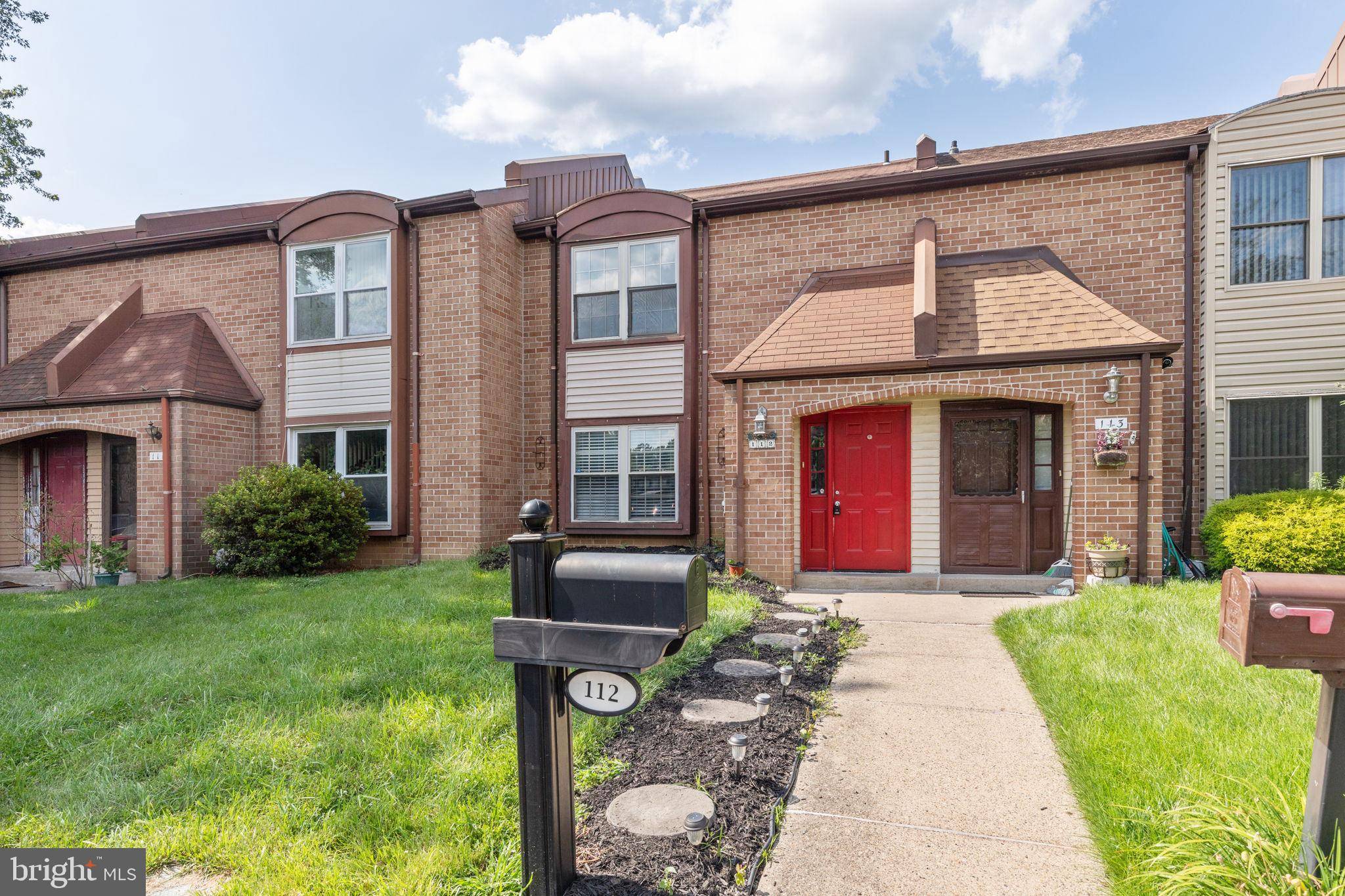 Langhorne, PA 19047,112 HOLLYBROOKE DR