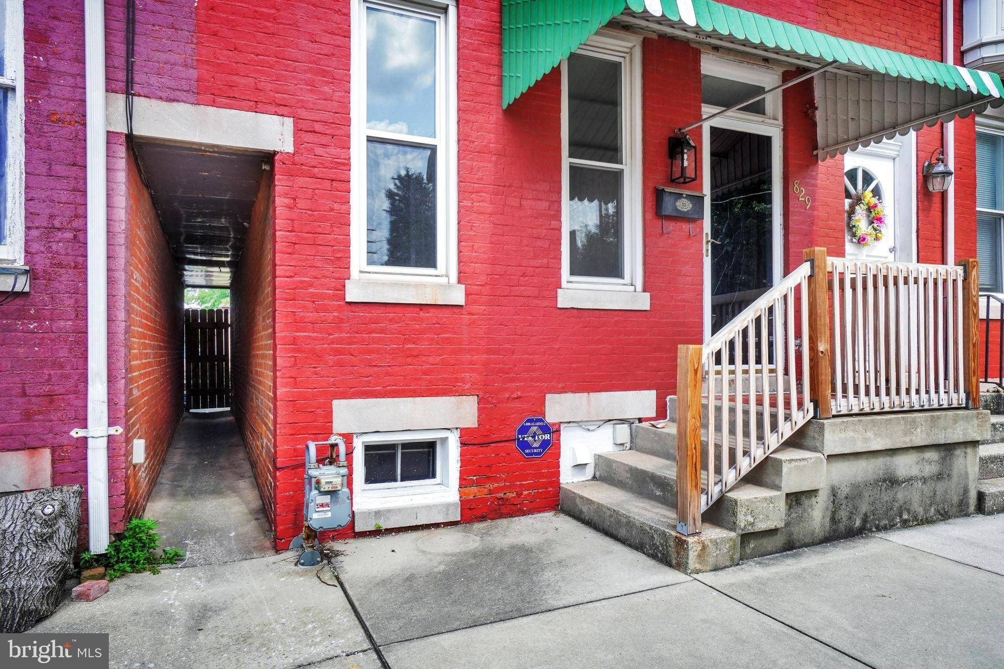 York, PA 17403,829 S BEAVER ST