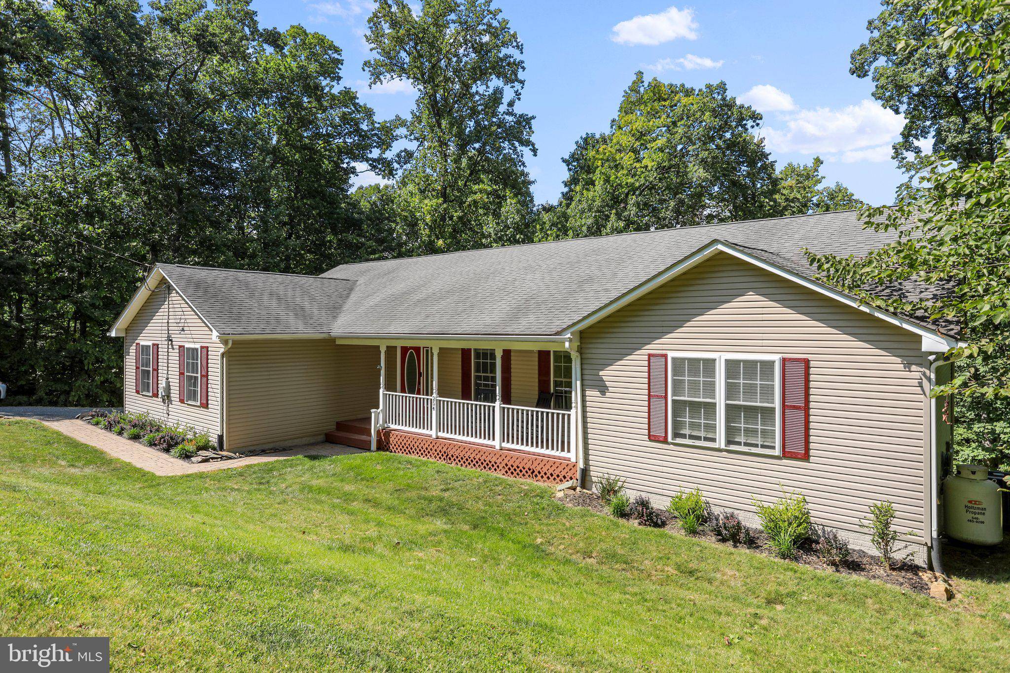 Linden, VA 22642,254 RIDGE TOP LN