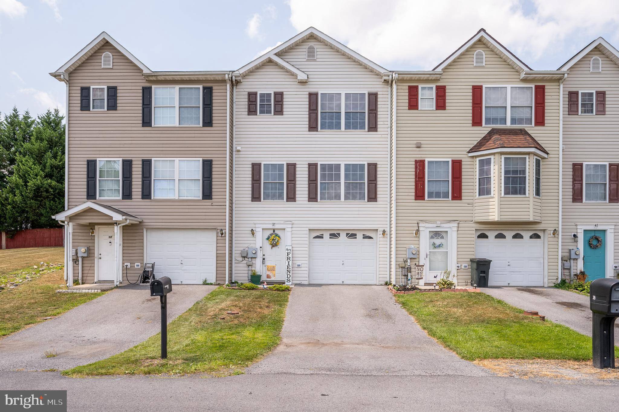 Martinsburg, WV 25404,37 COSMOS DR