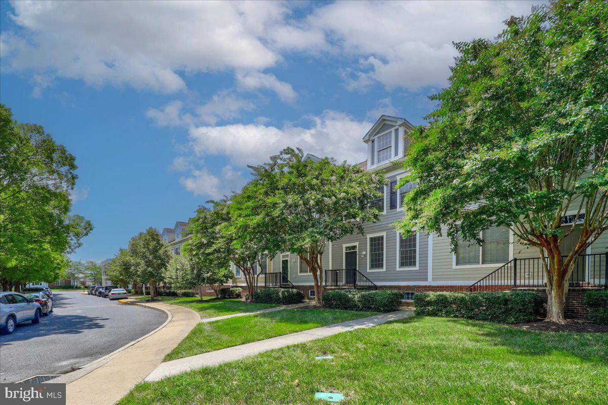 Ocean View, DE 19970,6 VILLAGE GREEN DR