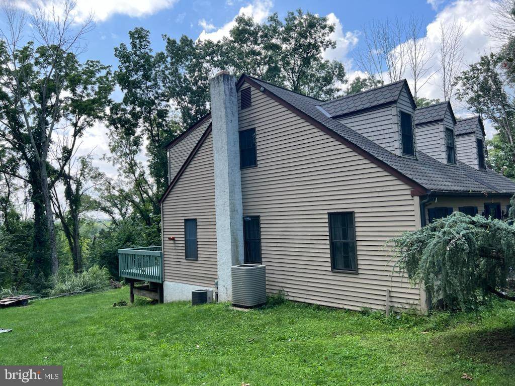 Perkiomenville, PA 18074,1409 N GRAVEL PIKE