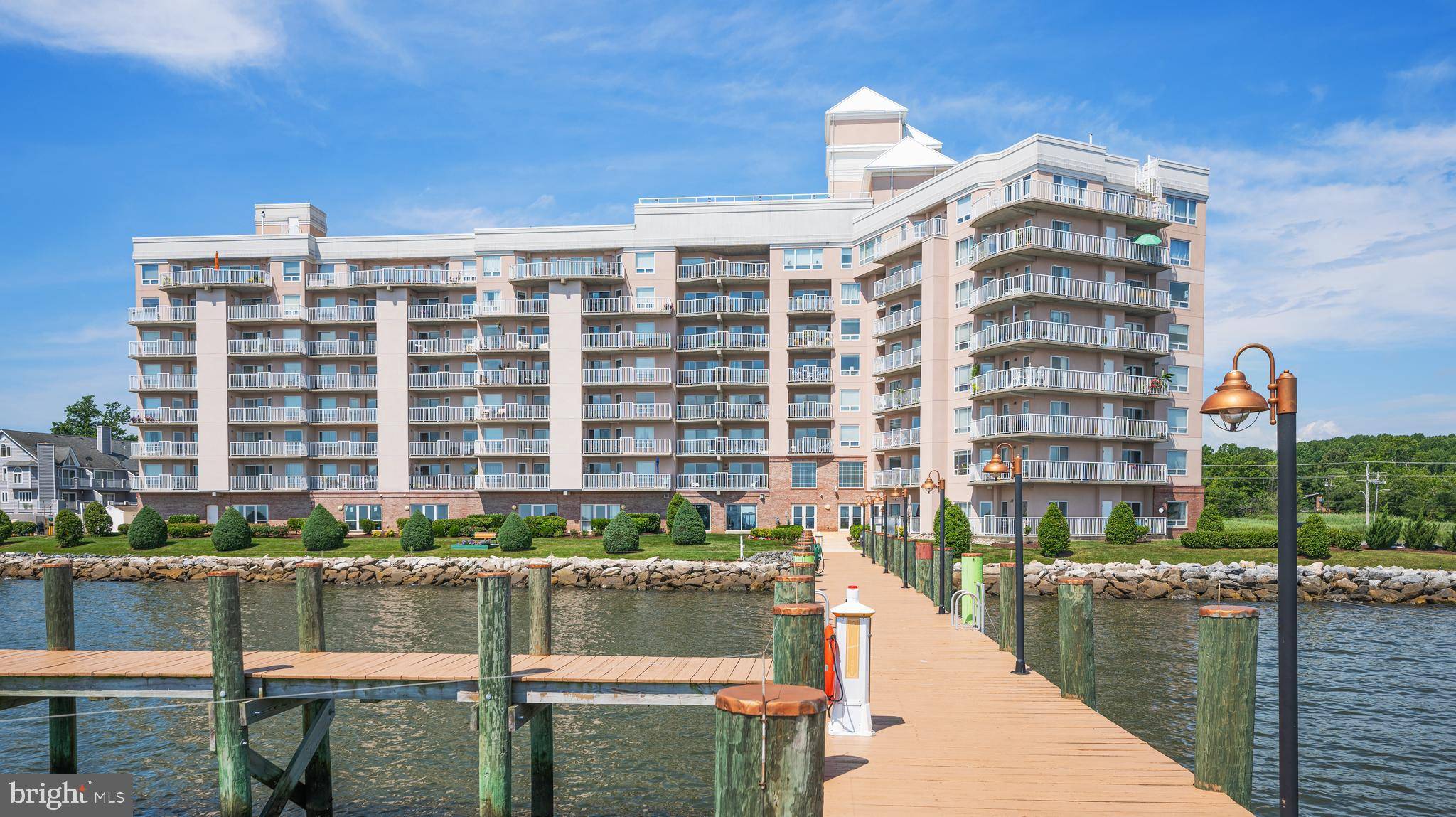 Chesapeake Beach, MD 20732,8501 BAYSIDE RD #PH 5