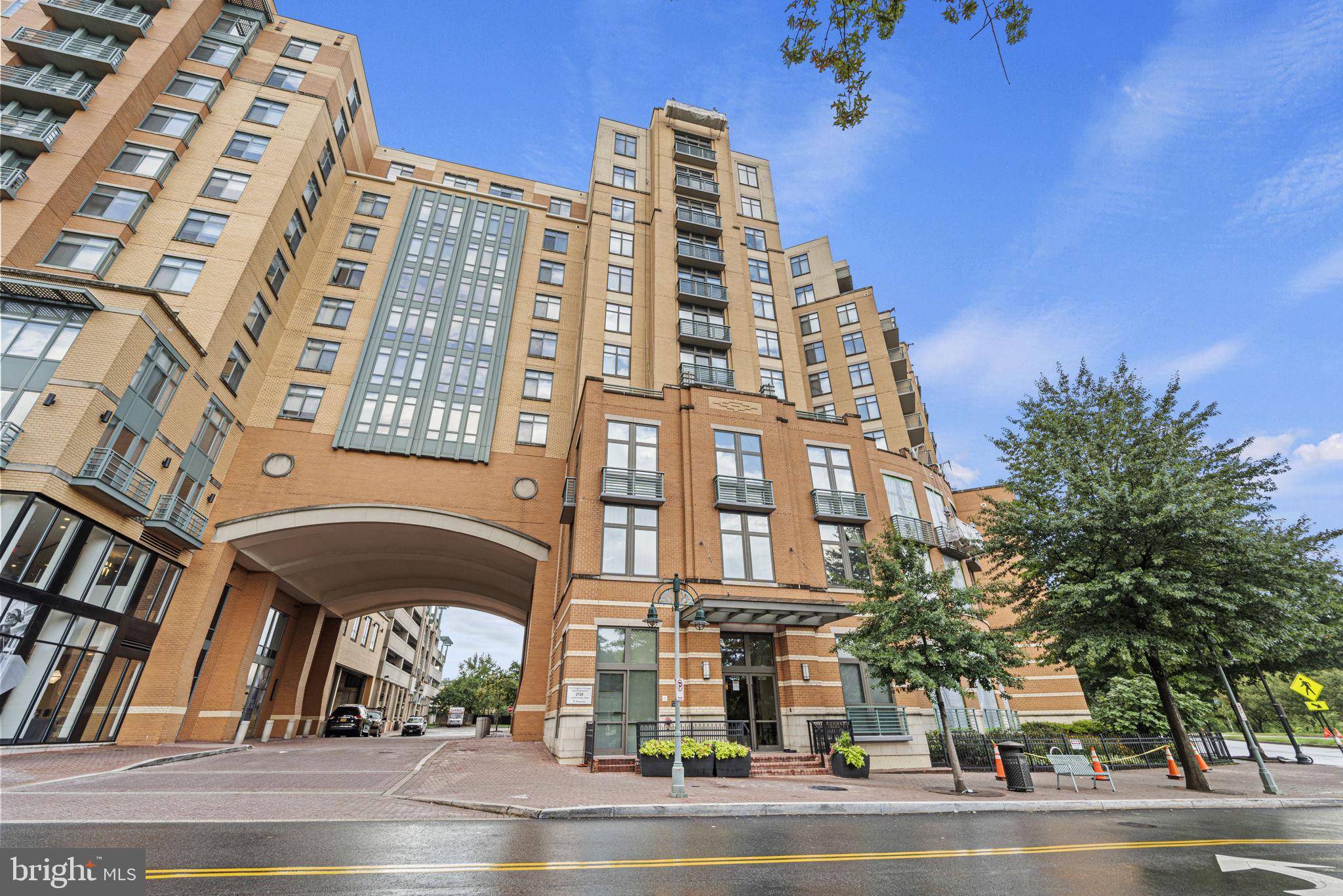 Arlington, VA 22206,2720 S ARLINGTON MILL DR #409