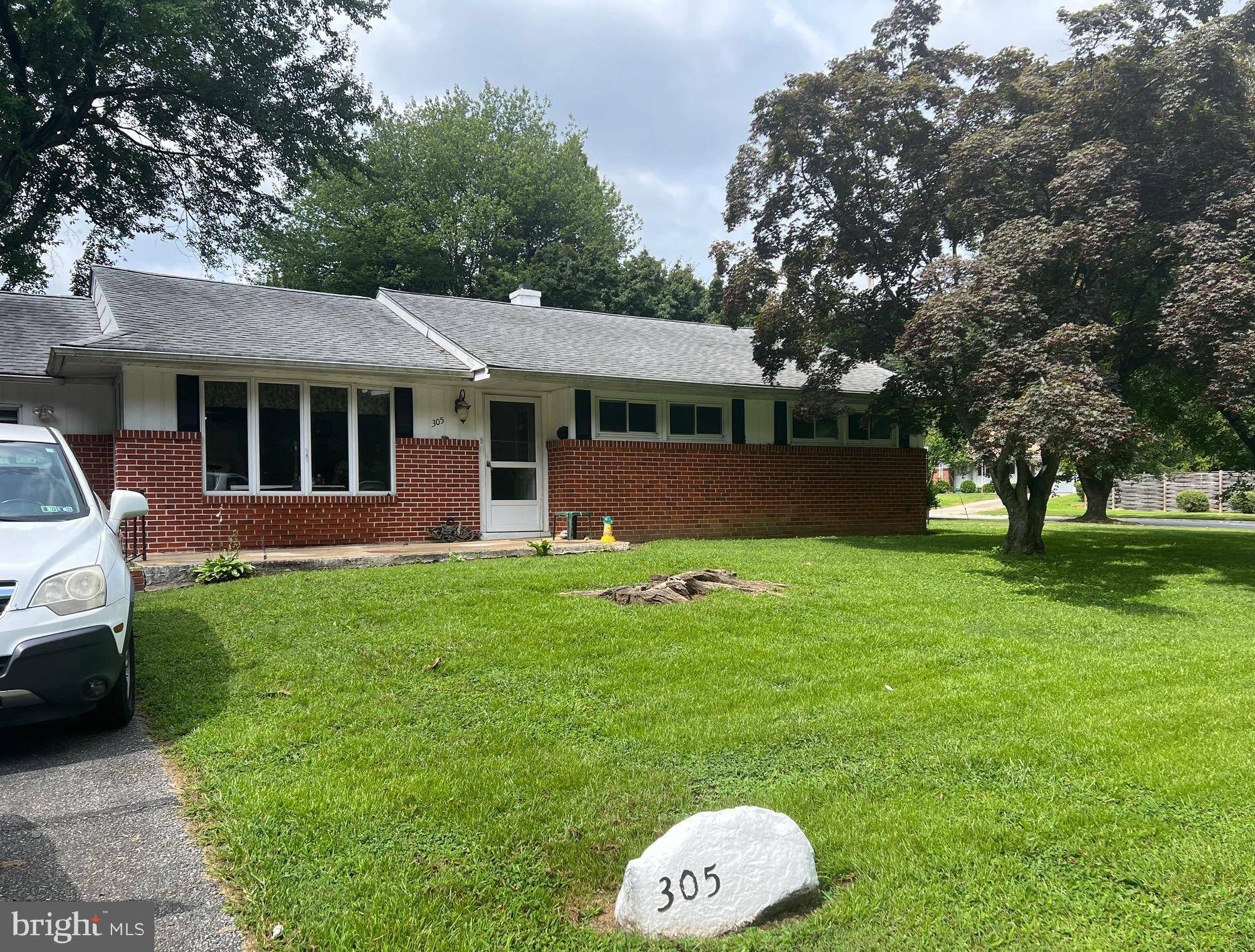 Claymont, DE 19703,305 DARLEY RD