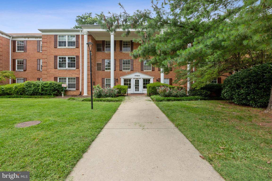 Mclean, VA 22102,7720 TREMAYNE PL #109