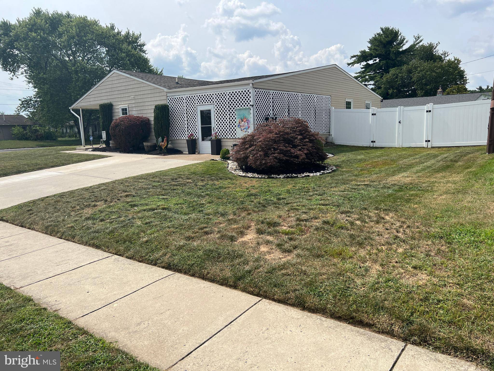 Levittown, PA 19054,3 PRIMROSE LN