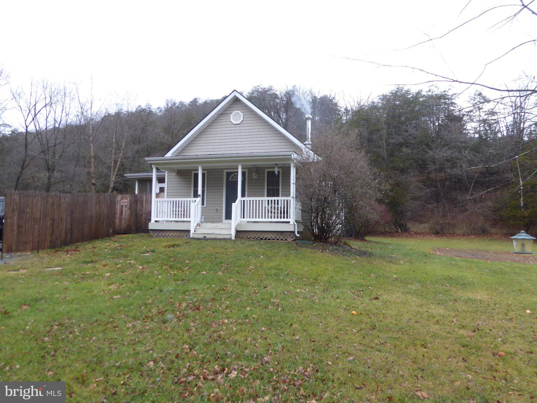 Petersburg, WV 26847,570 HAPPY HOLLOW RD