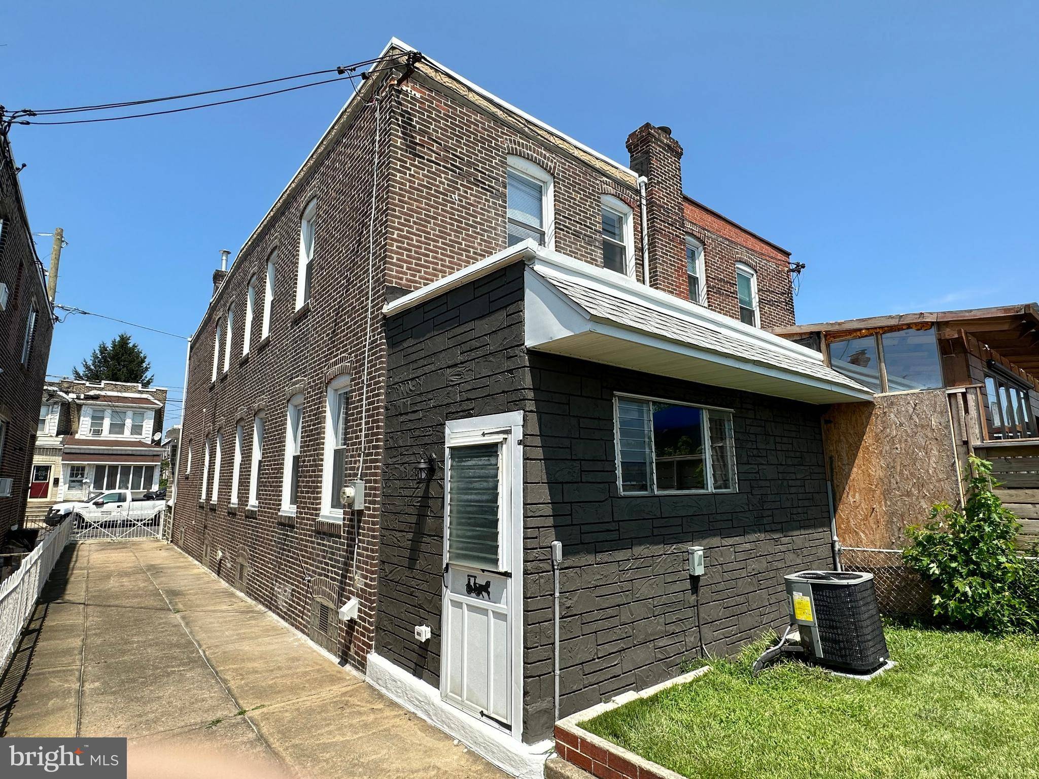 Philadelphia, PA 19124,4527 PEARCE ST